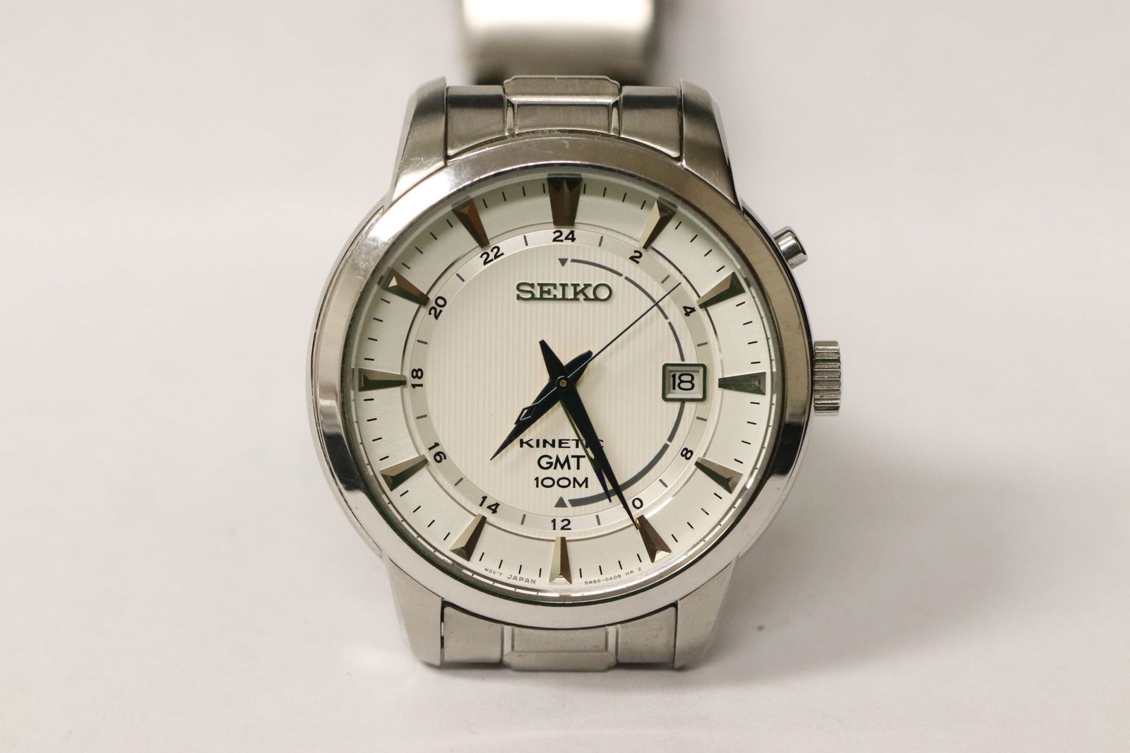 seiko kinetic gmt 100m
