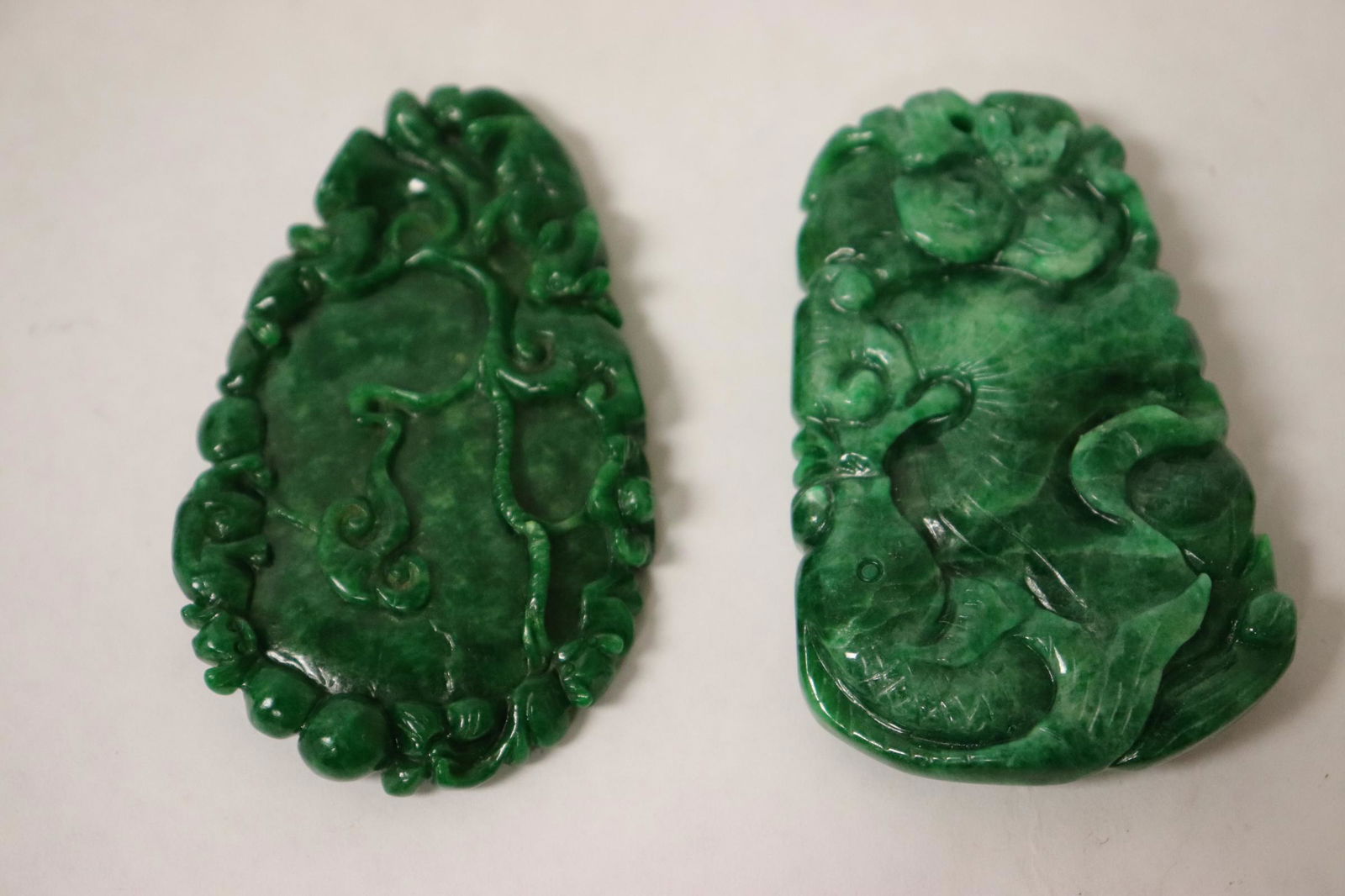 2 Chinese jadeite like stone carved ornaments (1 of 9)