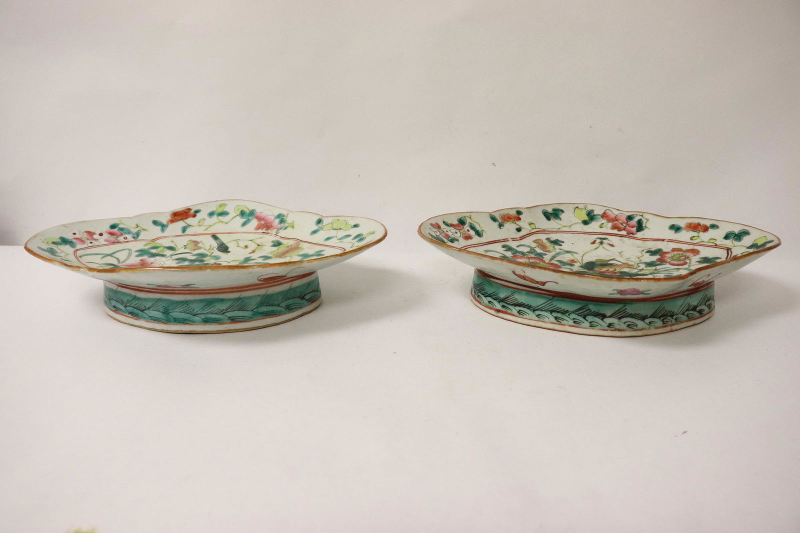 2 Chinese antique famille rose porcelain bowls: 2 Chinese antique famille rose porcelain bowls, 2.5"Hx10.25"x7.75" each