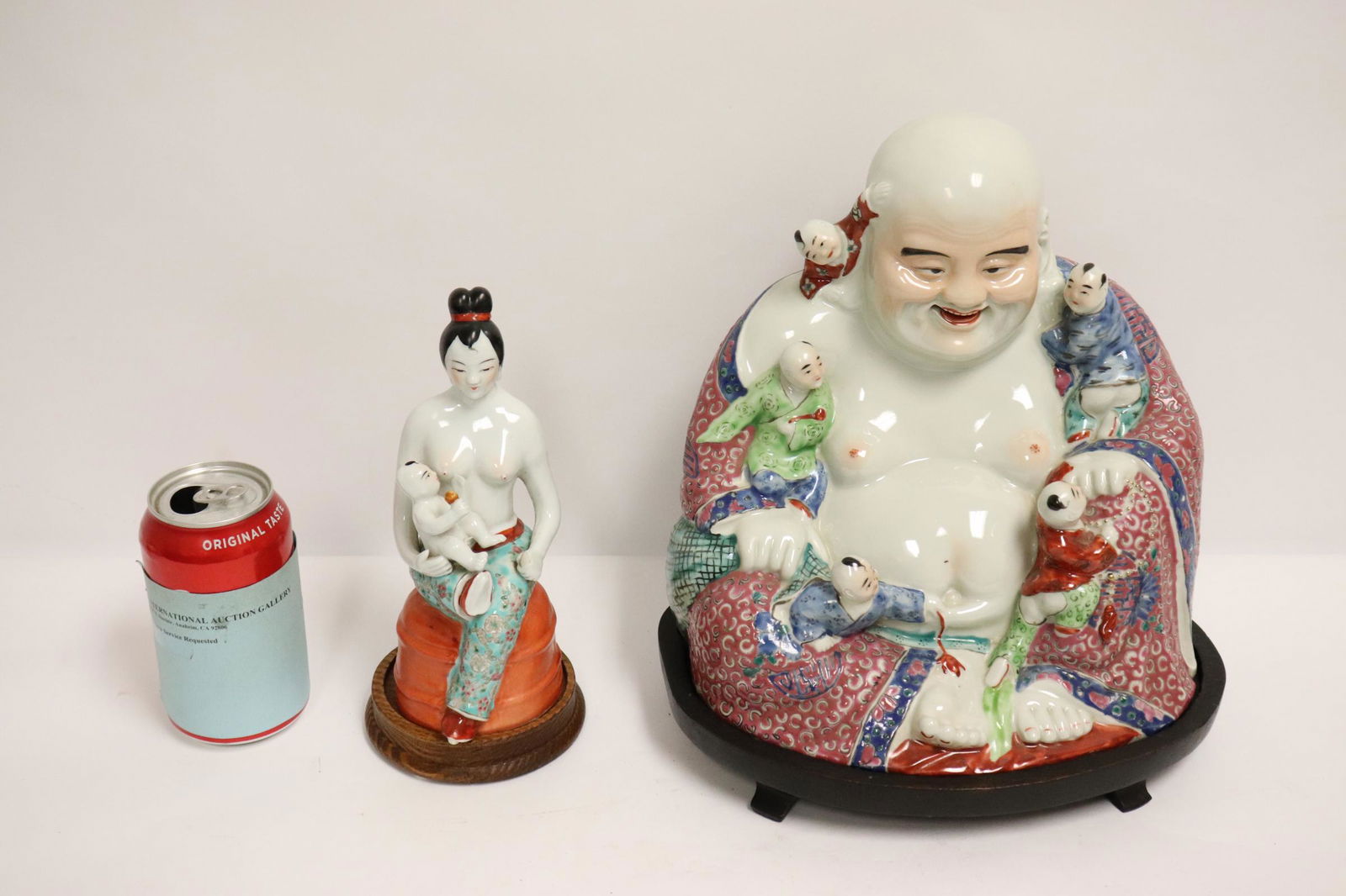 2 Chinese vintage famille rose sculpture of deities (1 of 11)