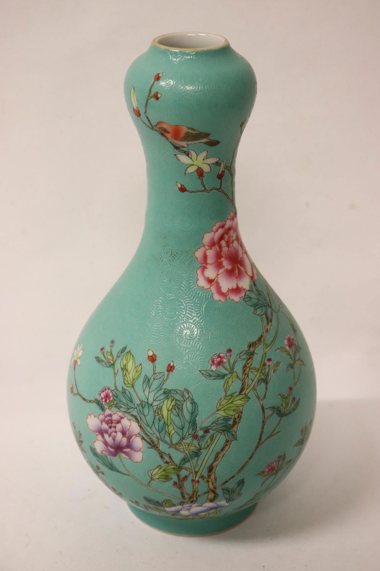 Chinese green background famille rose vase (1 of 9)