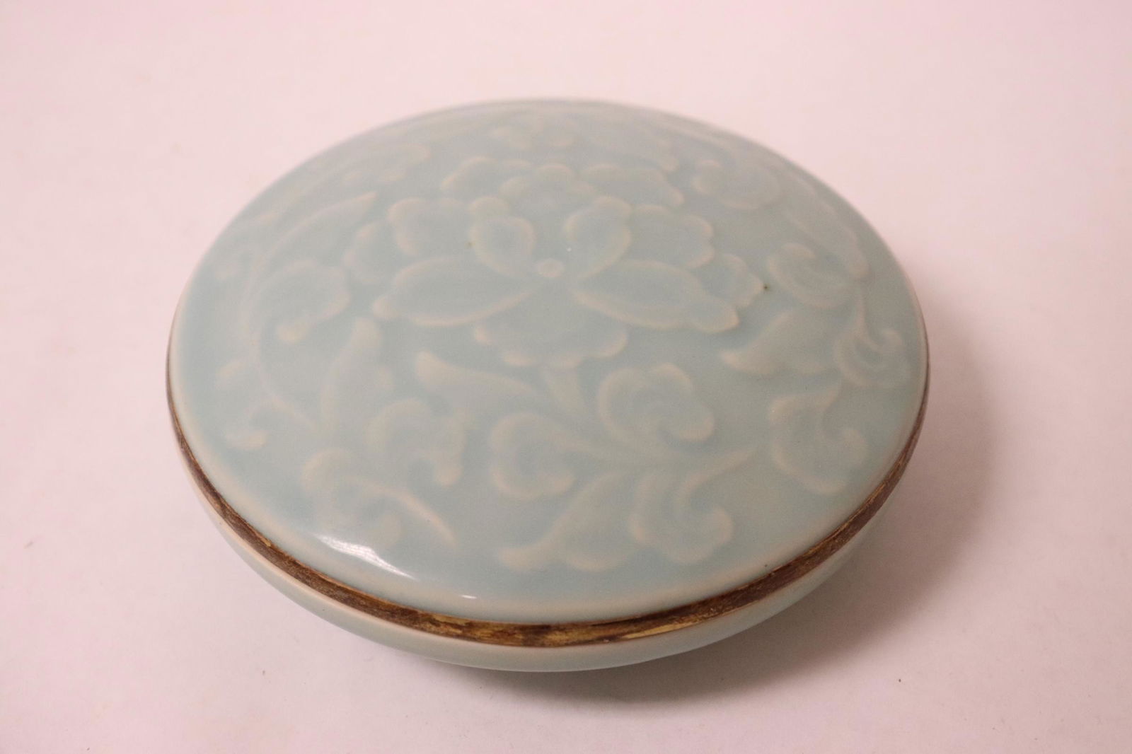 Song style celadon porcelain ink box (1 of 10)
