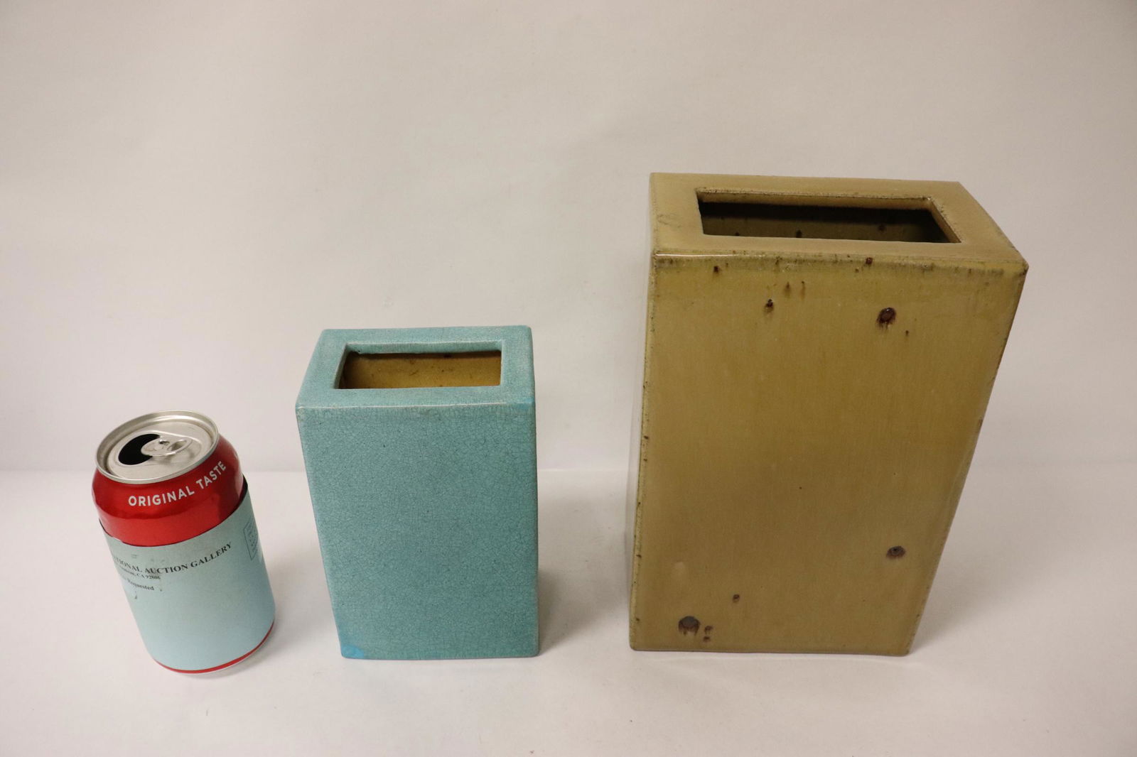 2 rectangular porcelain vase (1 of 10)