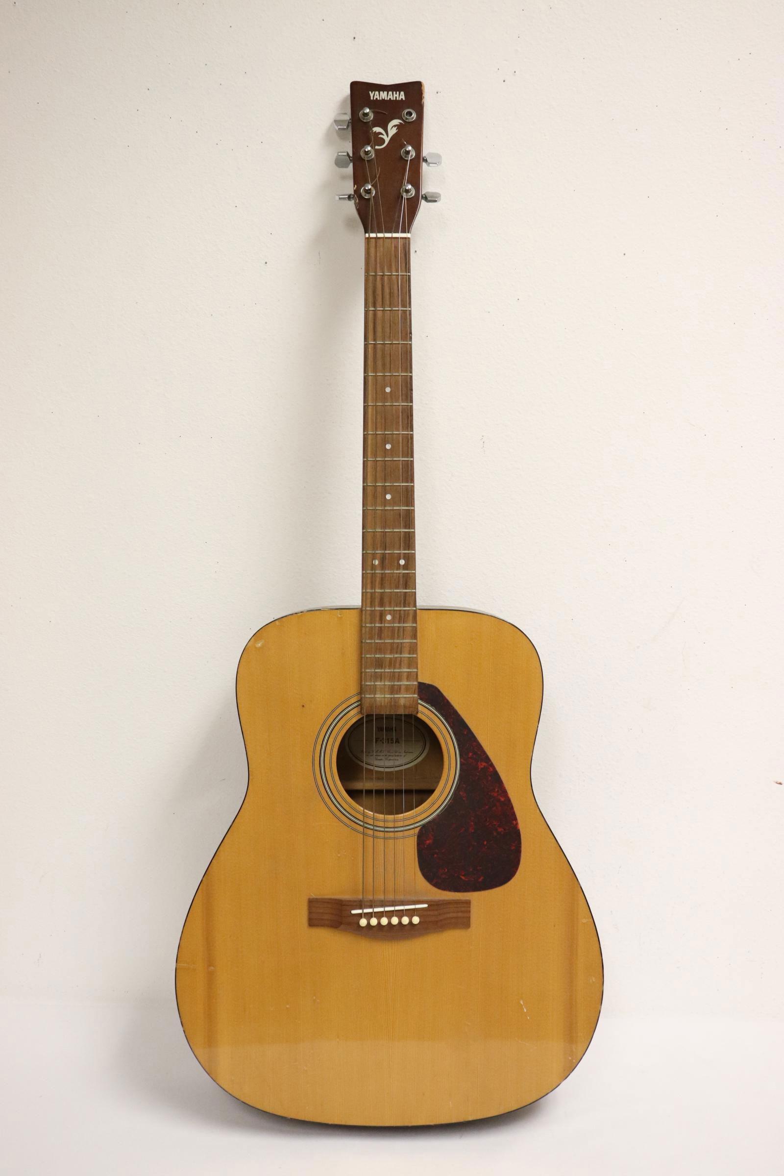 Yamaha acoustic guitar (1 of 9)