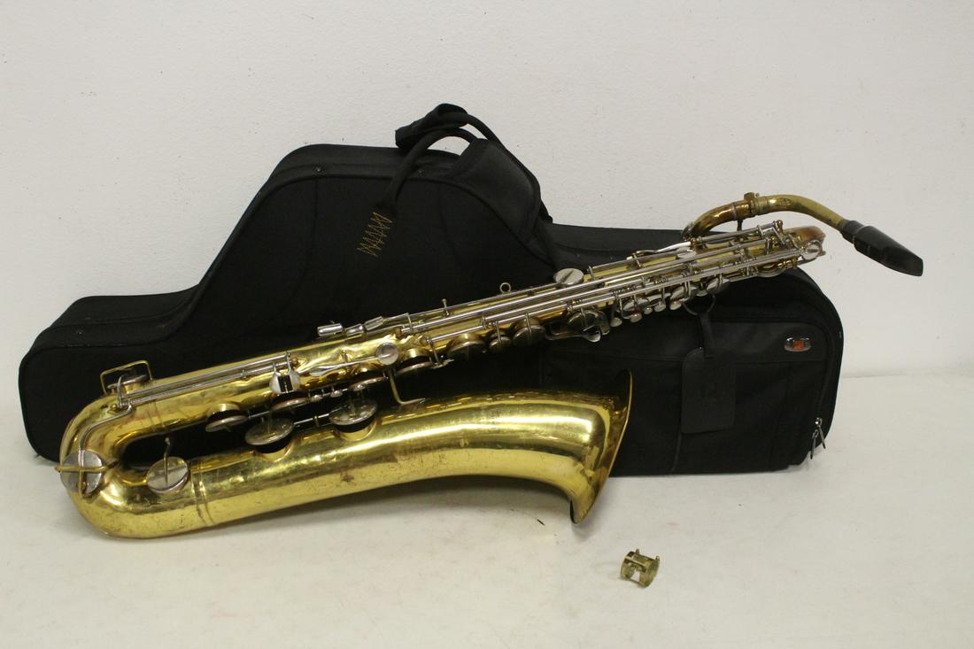 A Bundy saxophone, dents (1 of 11)