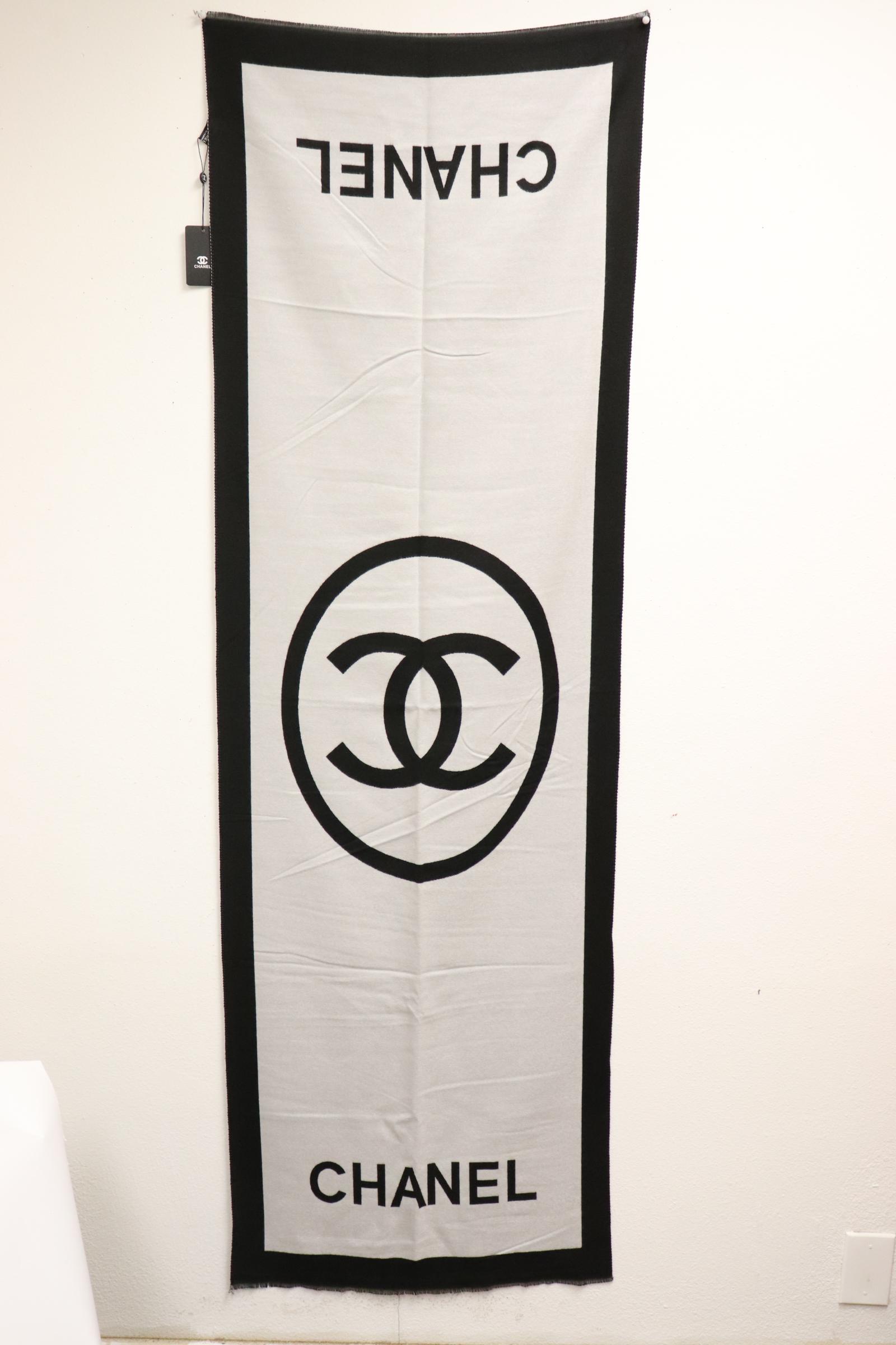 A Chanel scarf (1 of 7)