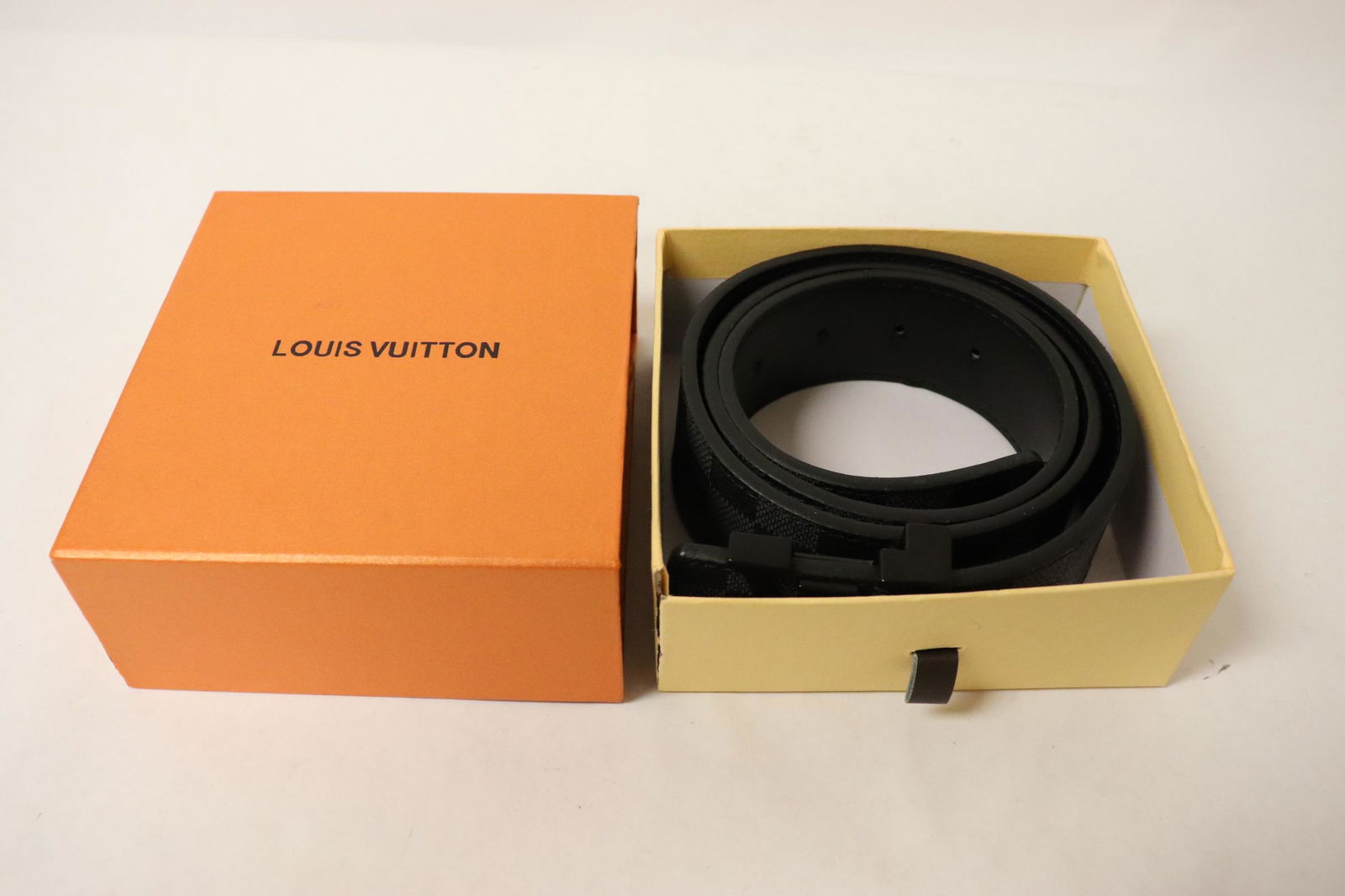A Louis Vuitton belt (1 of 9)