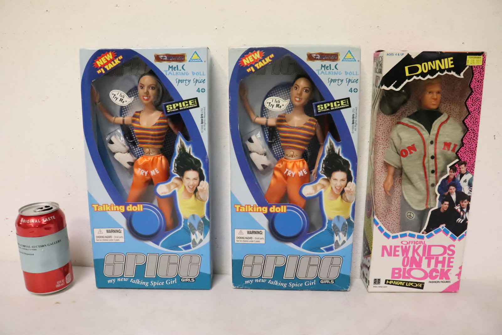 3 Barbie and Ken dolls: 3 Barbie and Ken dolls