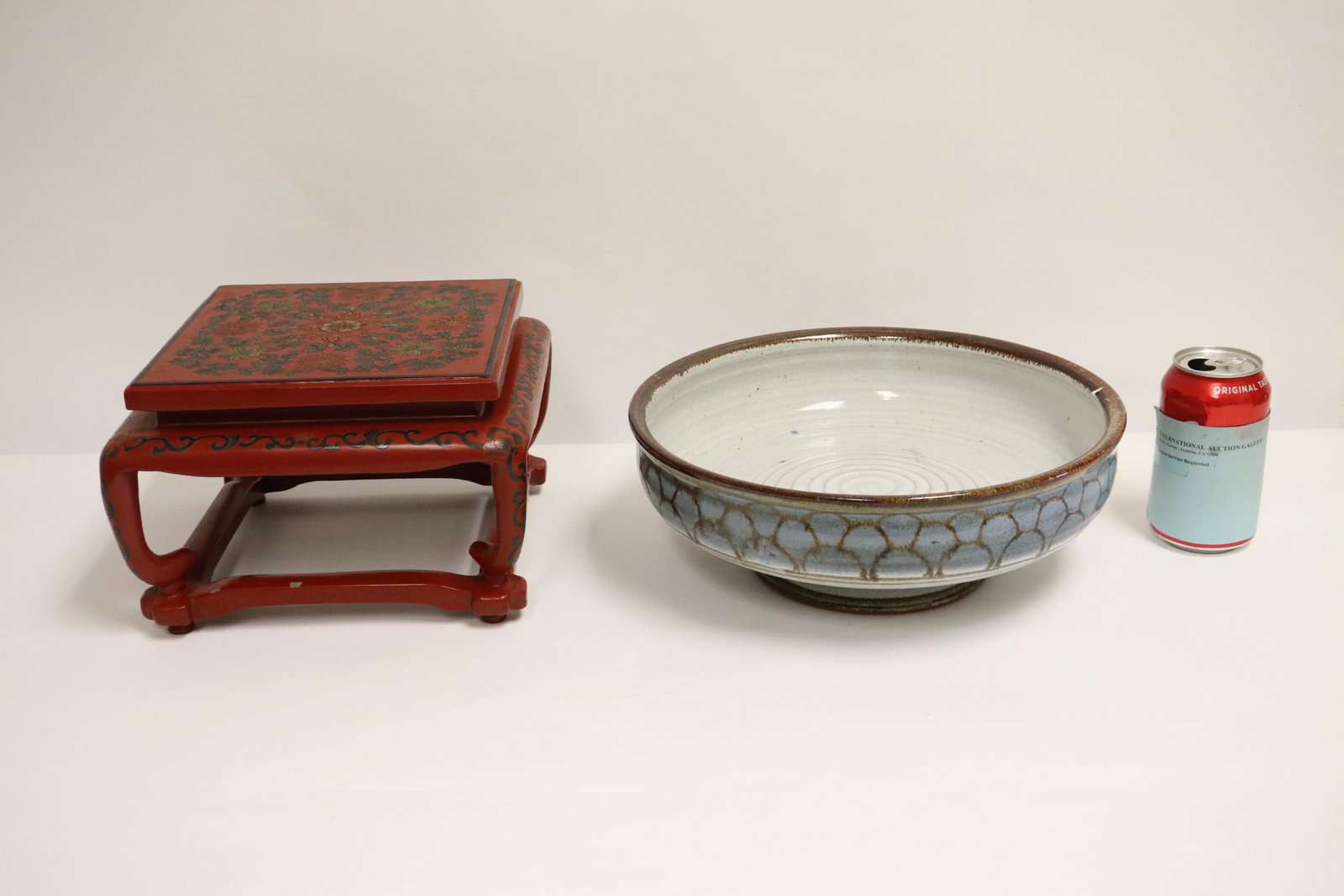 A large pottery bowl and a Chinese lacquer stand (1 of 10)