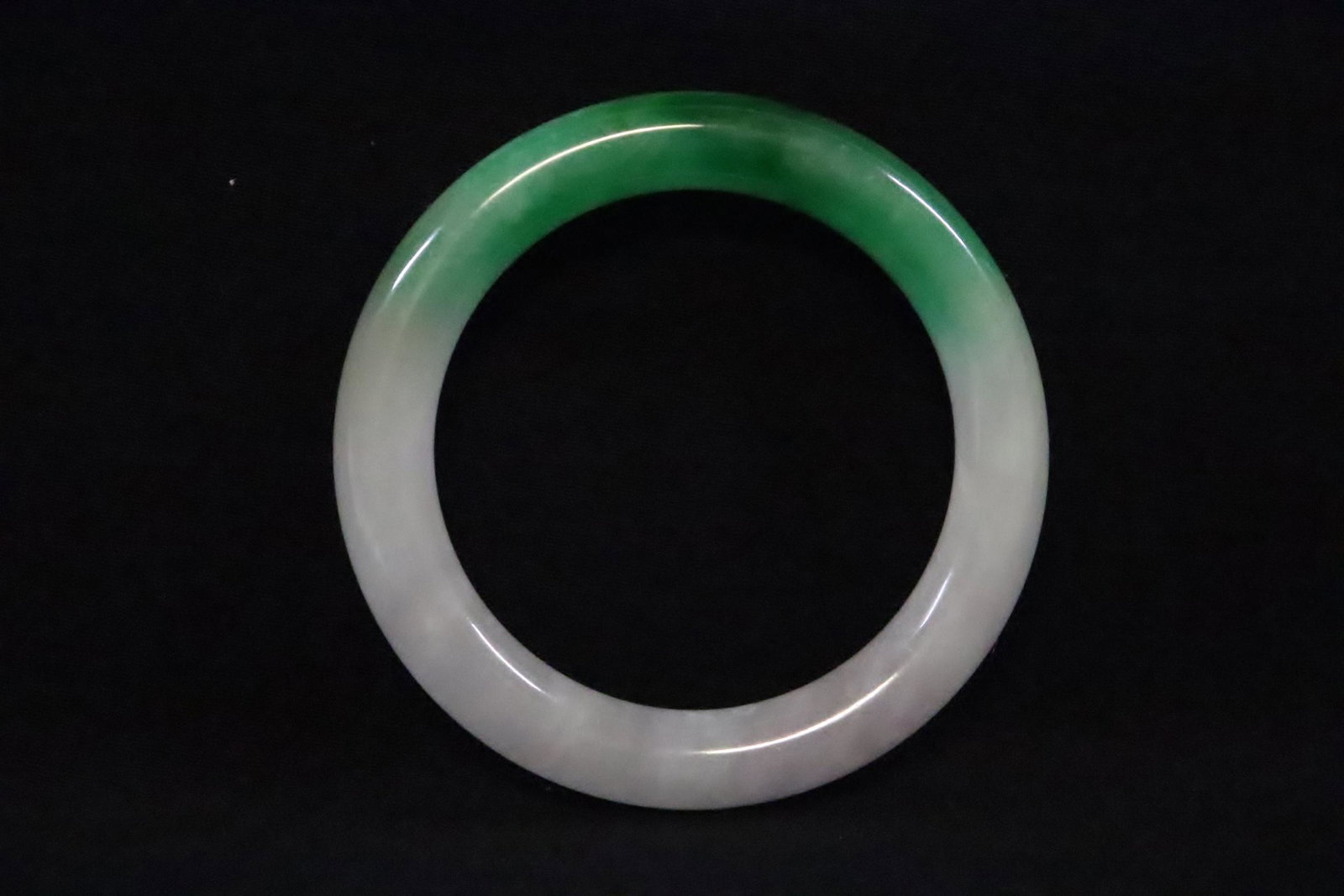 Chinese jadeite like bangle: Chinese jadeite like bangle, 0.45"x3.13"od(2.2"id)
