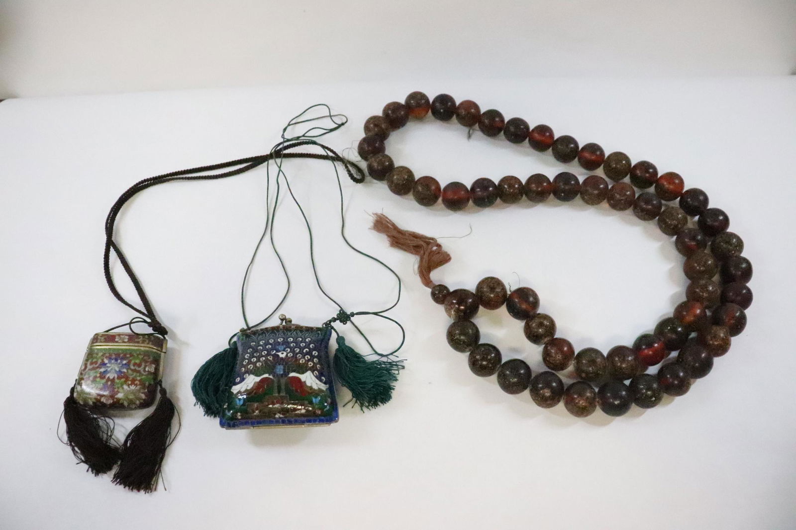 2 Chinese cloisonne boxes, & a bead necklace (1 of 11)