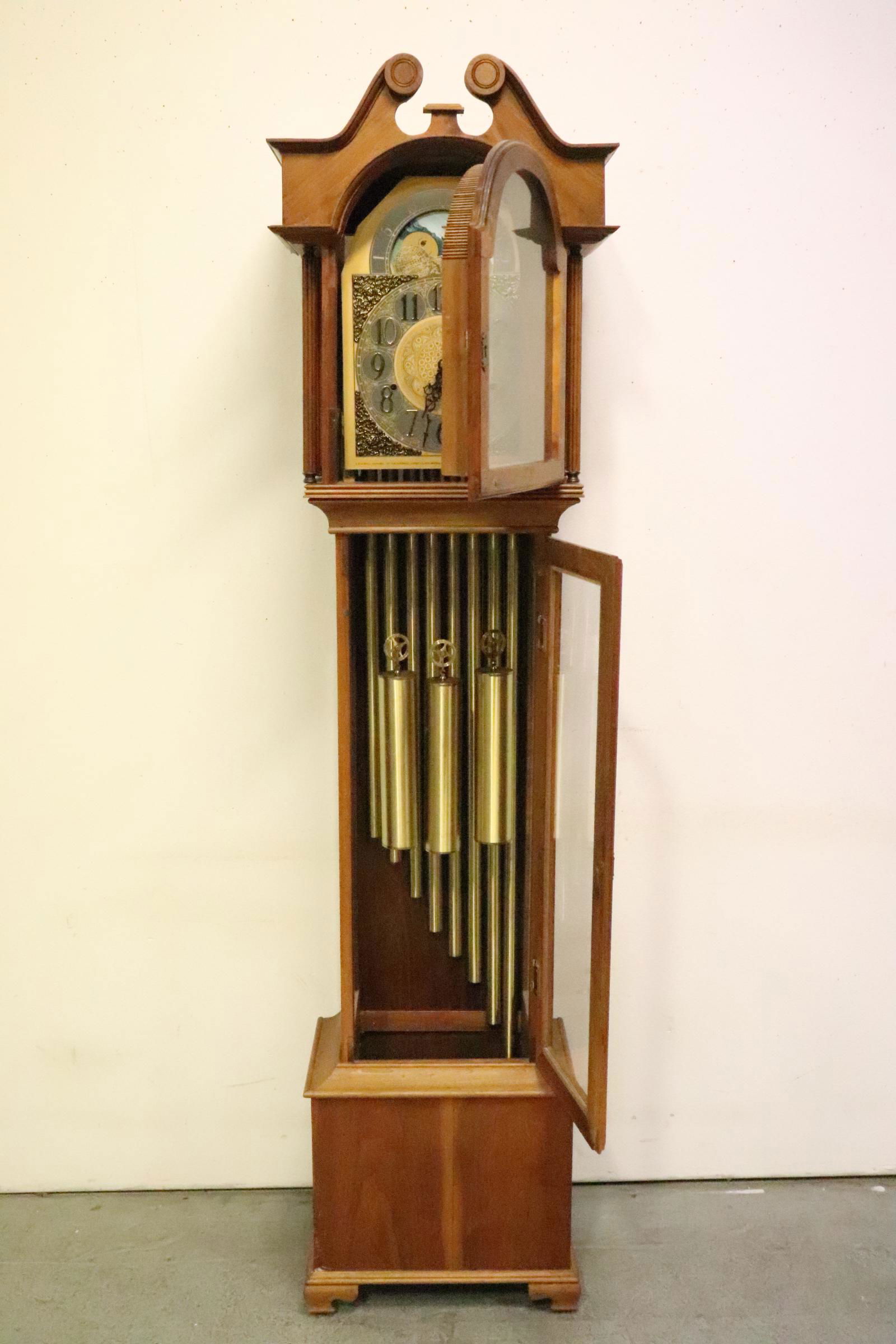 A 3-weights, 7 tubes grandfather clock (1 of 12)
