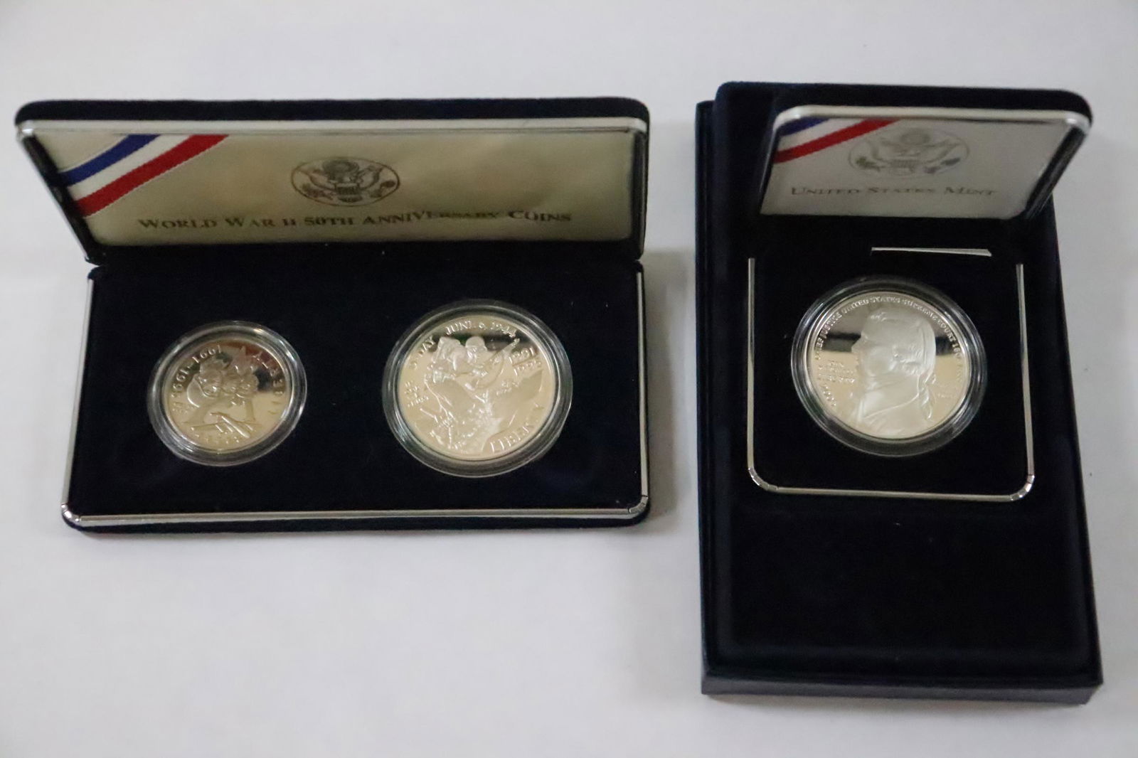 2 silver dollars and one silver half dollar set: 2 silver dollars and one silver half dollar set to commemorate US Supreme Court Chief Justice John Marshall