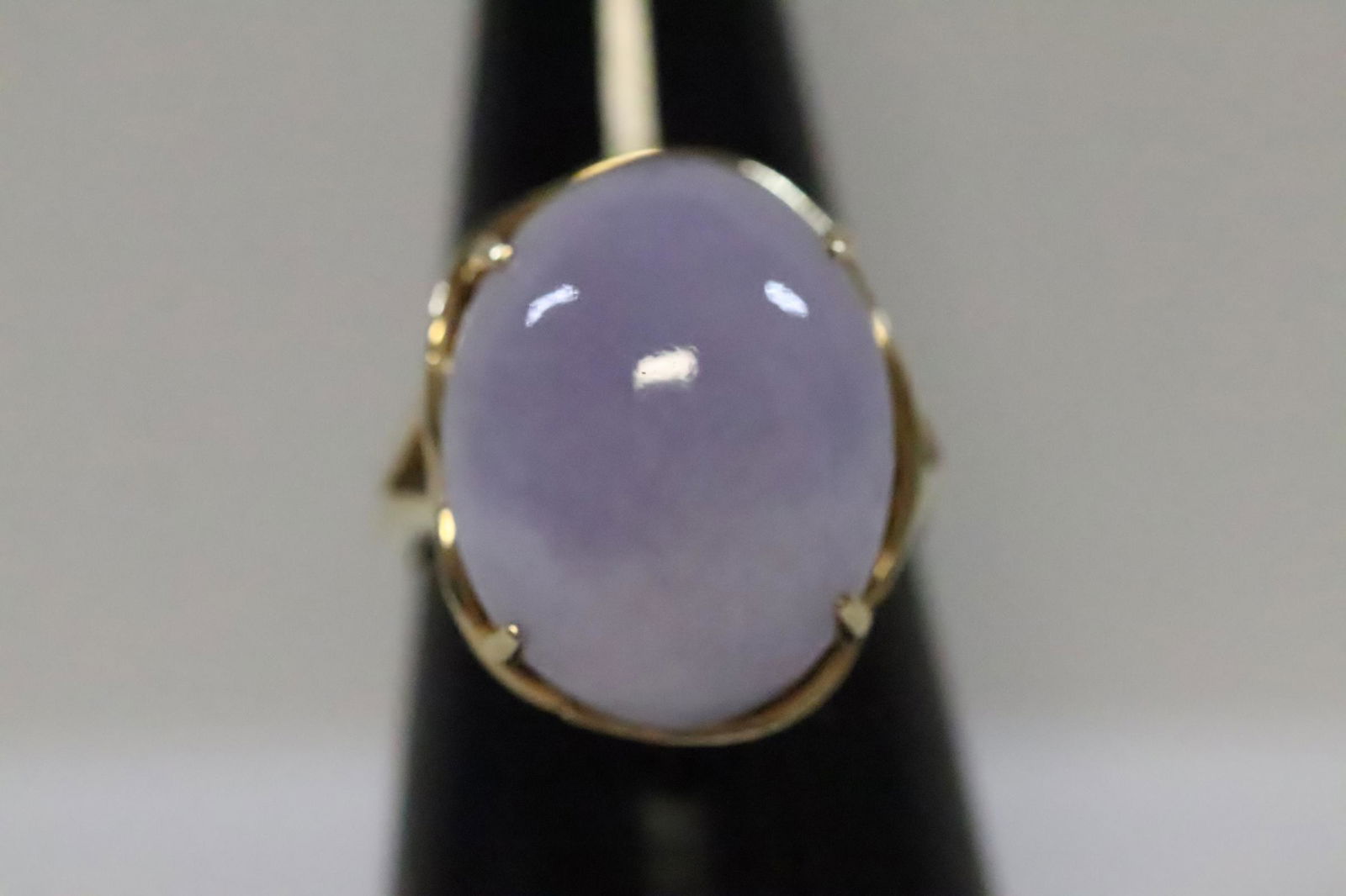 14K Y/G ring with lavender jadeite (1 of 10)
