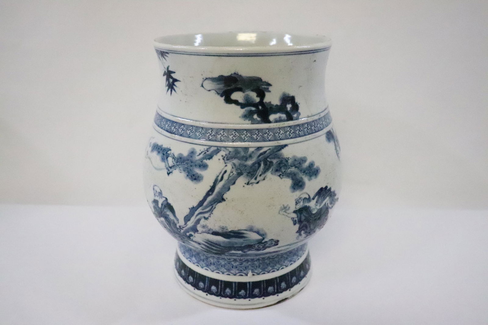 Chinese antique blue and white jar: Chinese antique blue and white jar with fairy tale scene, 8.85"Hx7"dia