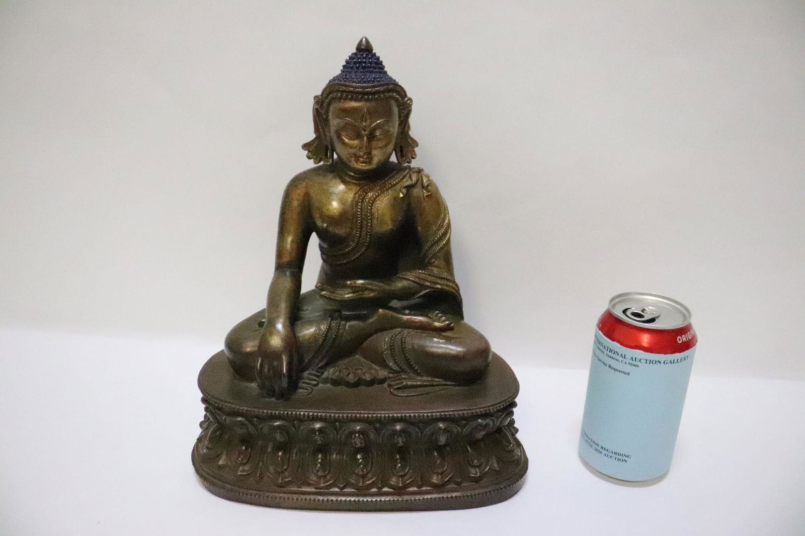 Chinese very heavy antique bronze sculpture (1 of 11)