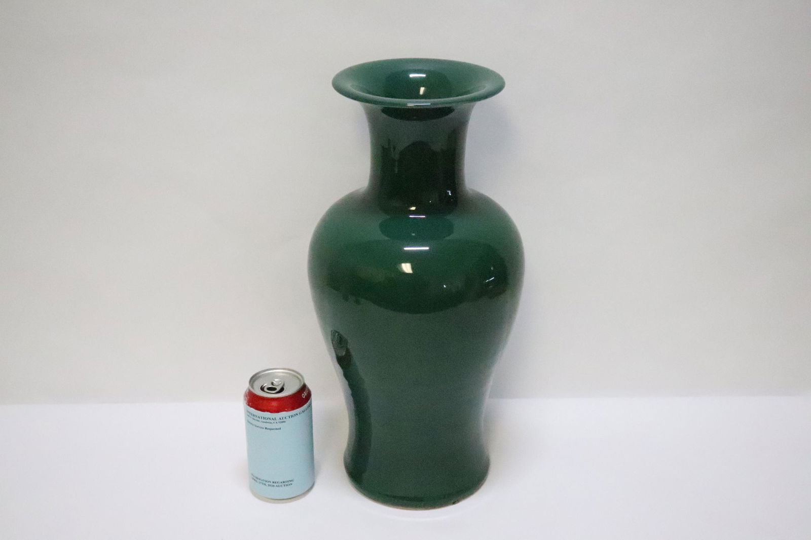 Large Chinese vintage green glazed porcelain jar (1 of 10)