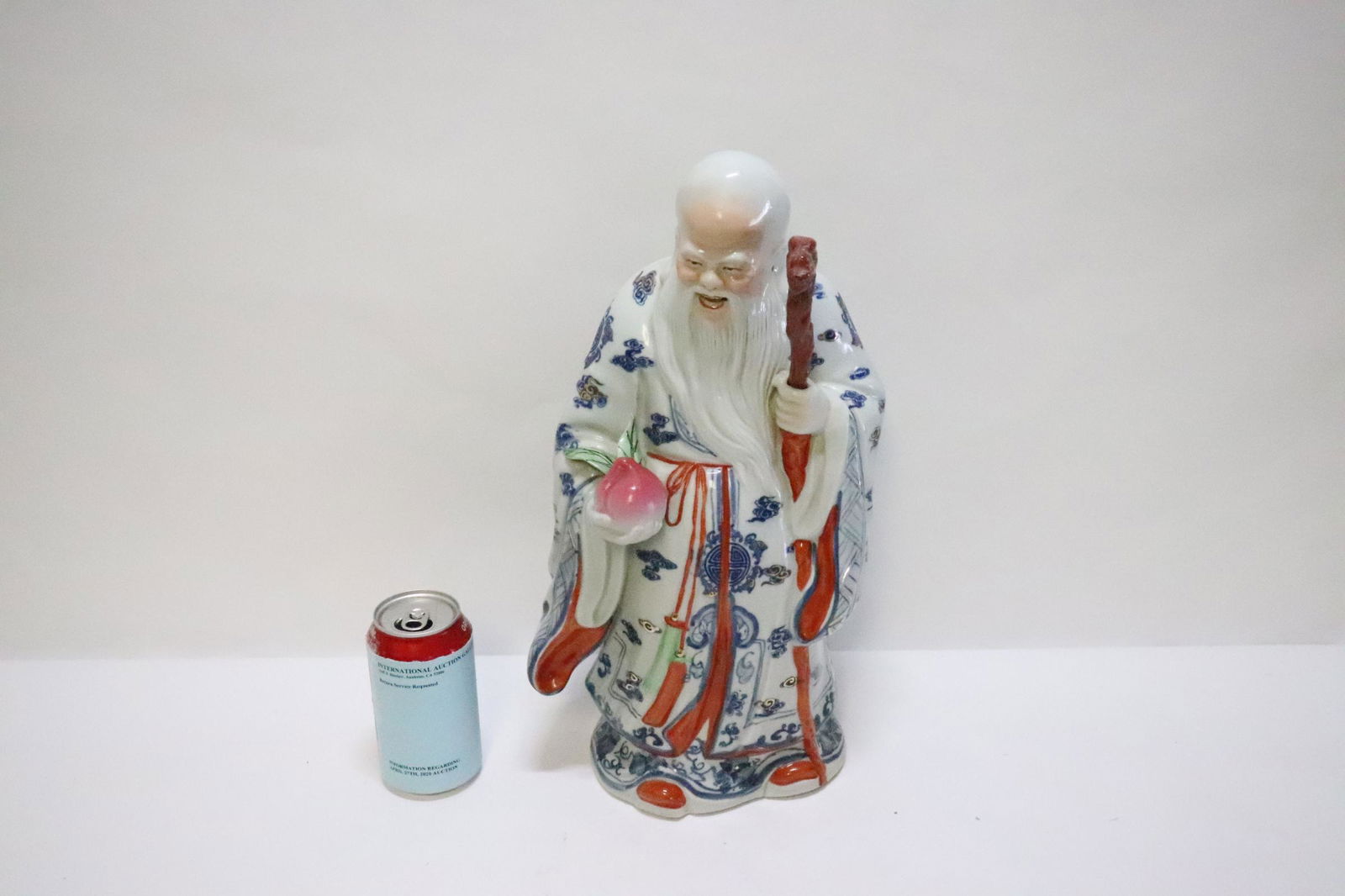 Vintage Chinese wucai porcelain figure (1 of 10)