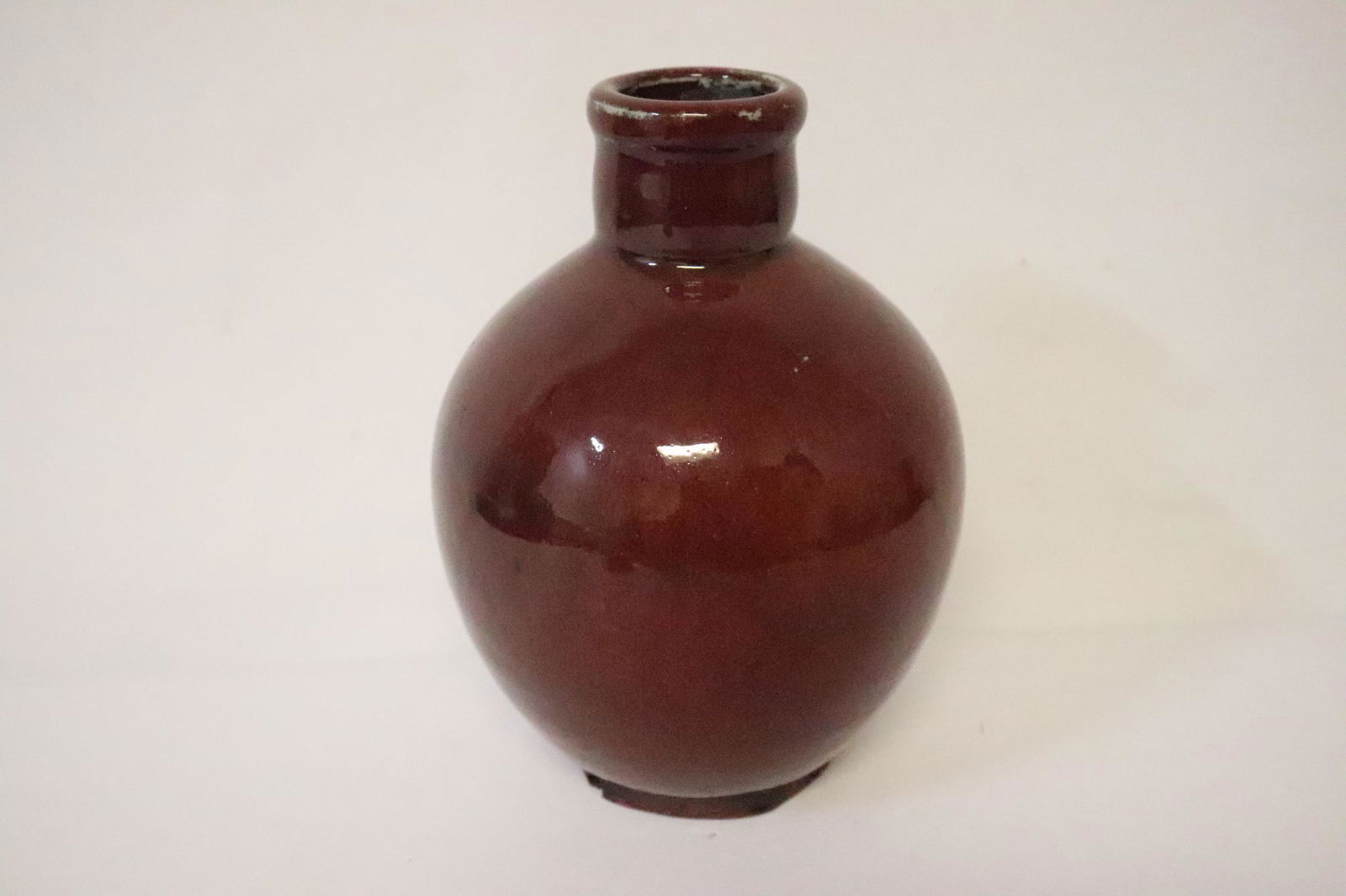 Chinese red glazed porcelain jar (1 of 11)