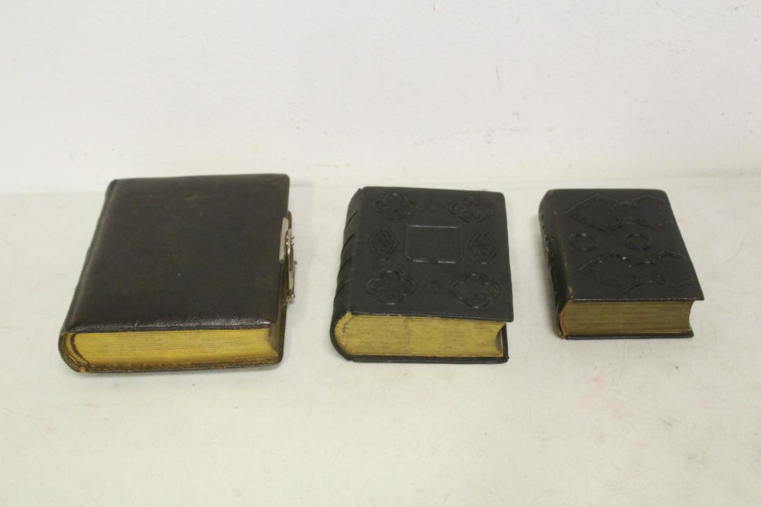3 Victorian leather bound photo albums w/ gilt edge (1 of 11)