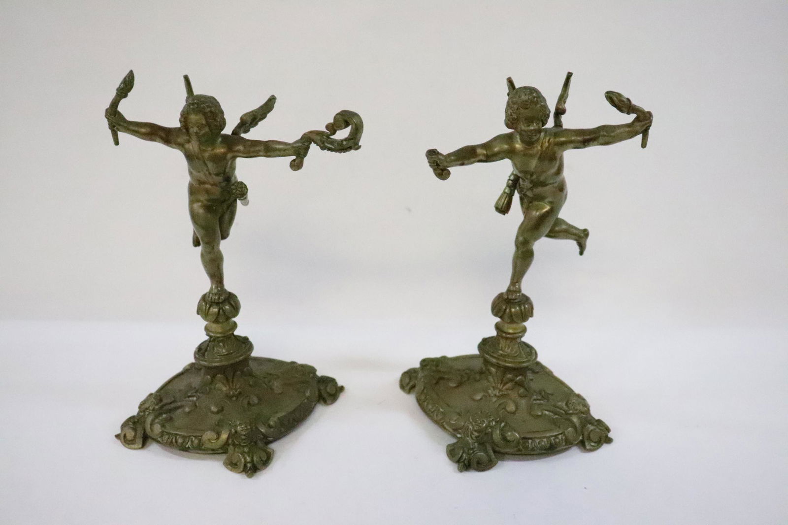 Pair bronze sculpture to depict angels (1 of 10)