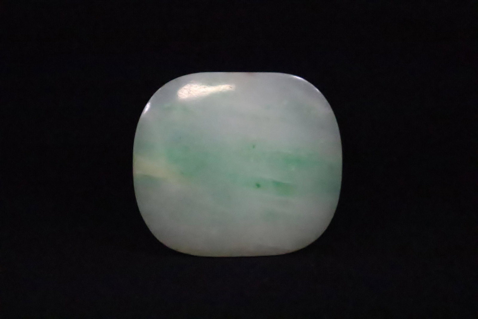 Vintage Chinese natural color jadeite ornament (1 of 6)