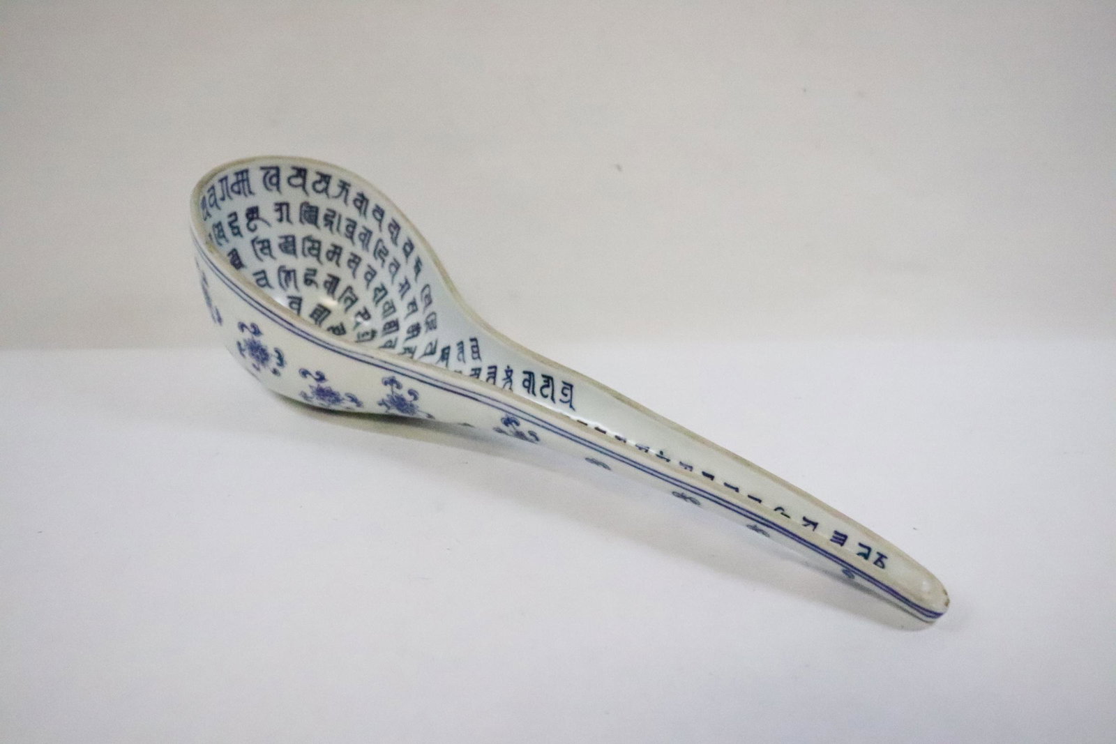 Very unusual Chinese large b&w spoon (1 of 9)