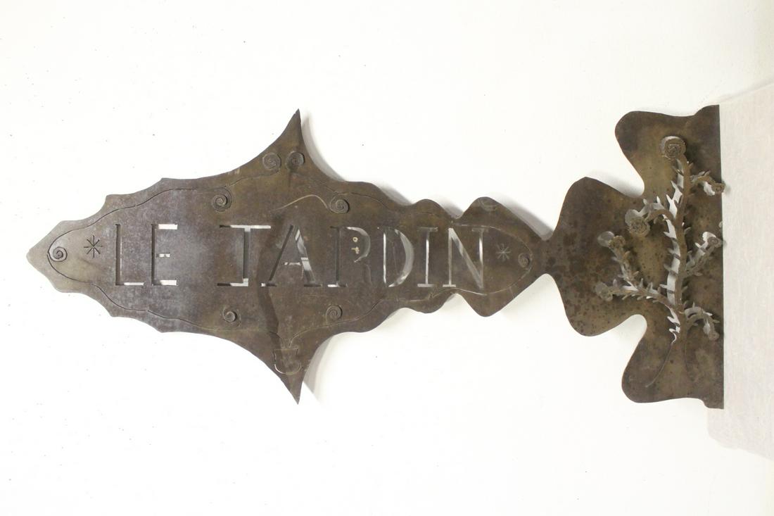 Cast iron wall plaque with symbol "Le Jardin" (1 of 6)