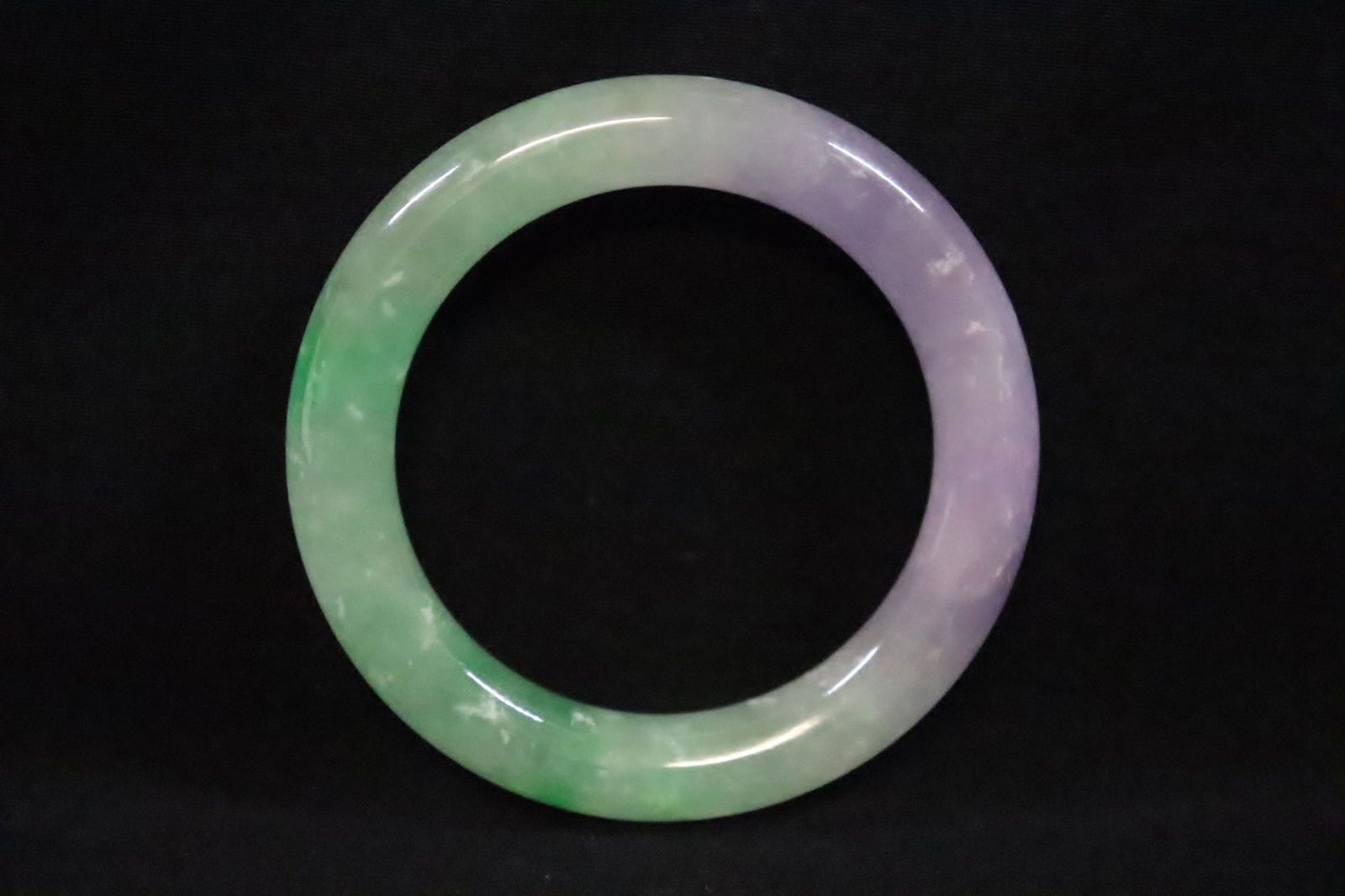 Fine Chinese jadeite like bangle (1 of 9)