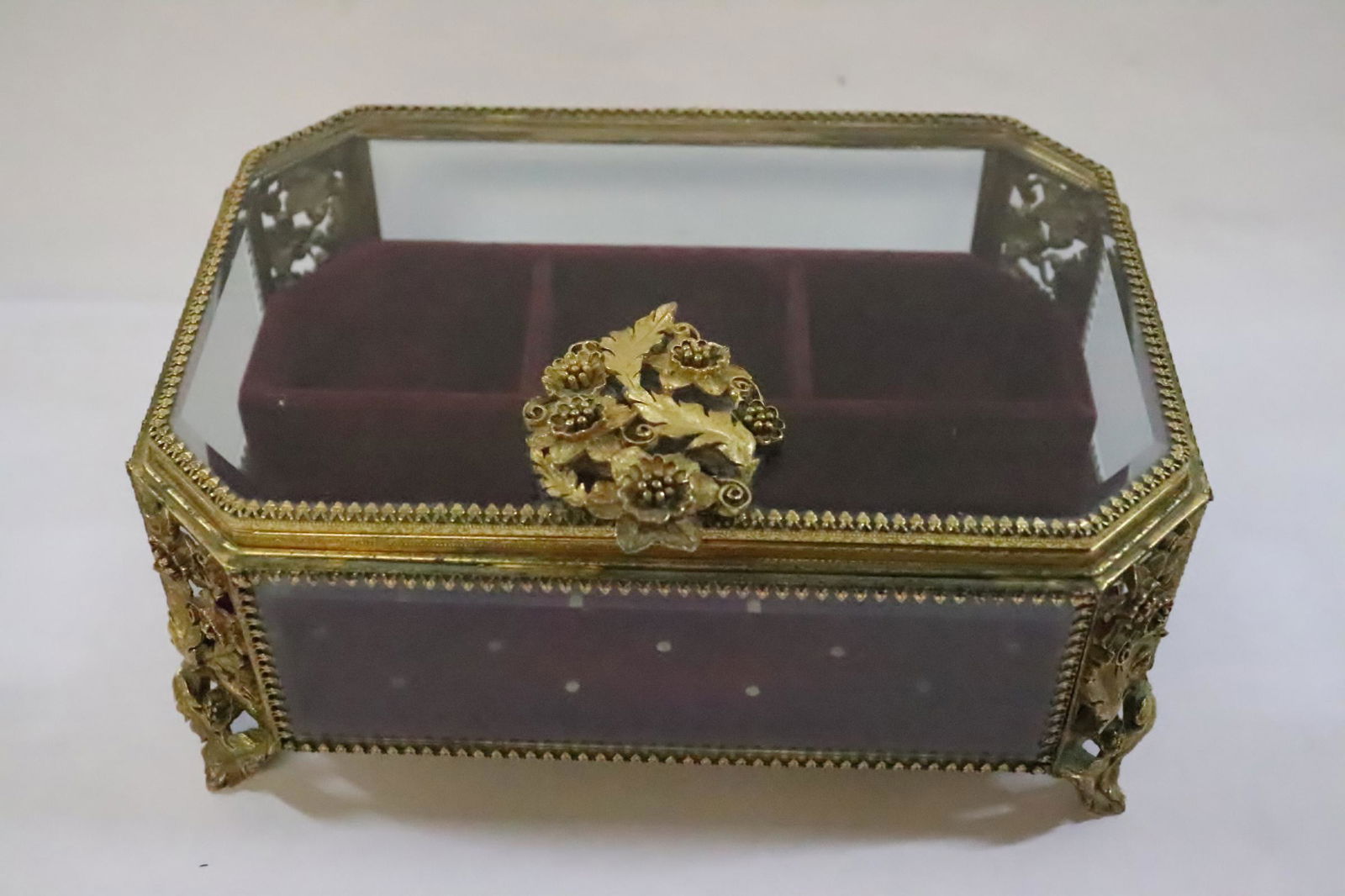 Vintage French jewelry box (1 of 10)