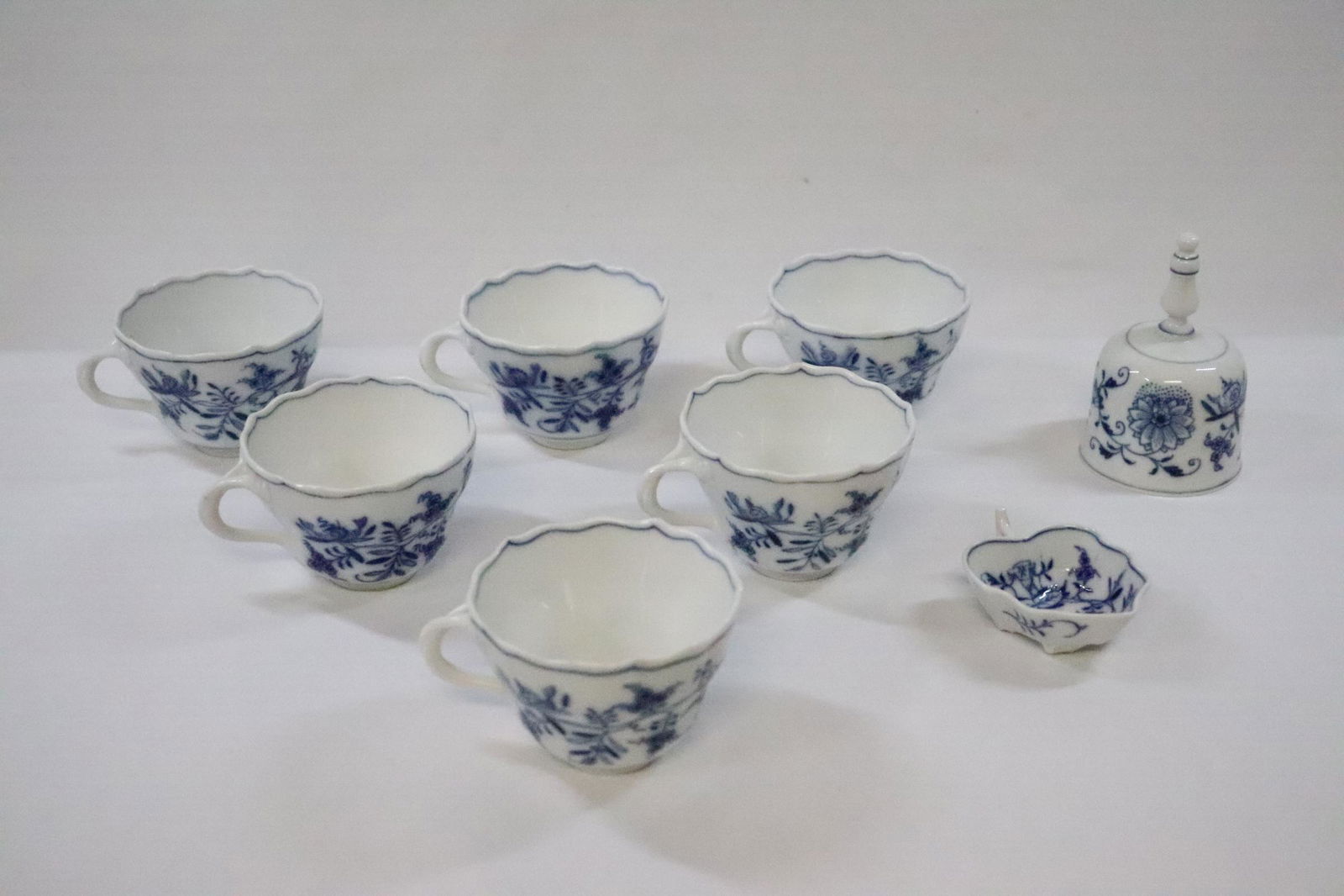 8 Meissen pieces (1 of 12)