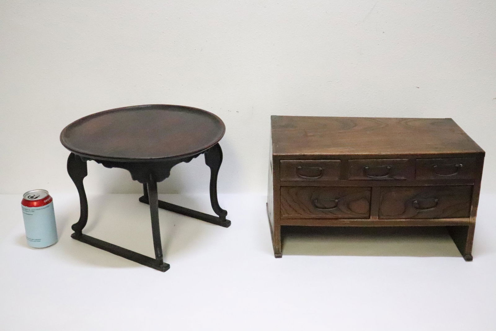 Chinese miniature chest of drawers, & a pedestal stand (1 of 10)
