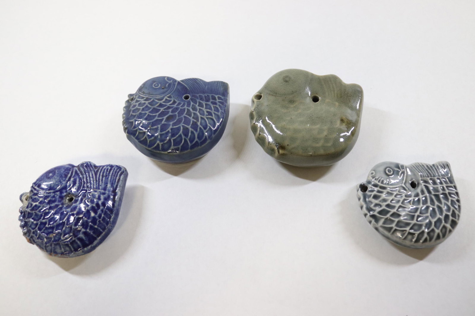 4 Korean porcelain water dripper in fish motif: 4 Korean porcelain water dripper in fish motif, 0.9"Hx2.25"x2.65" - 1.13"Hx3"x3.2"