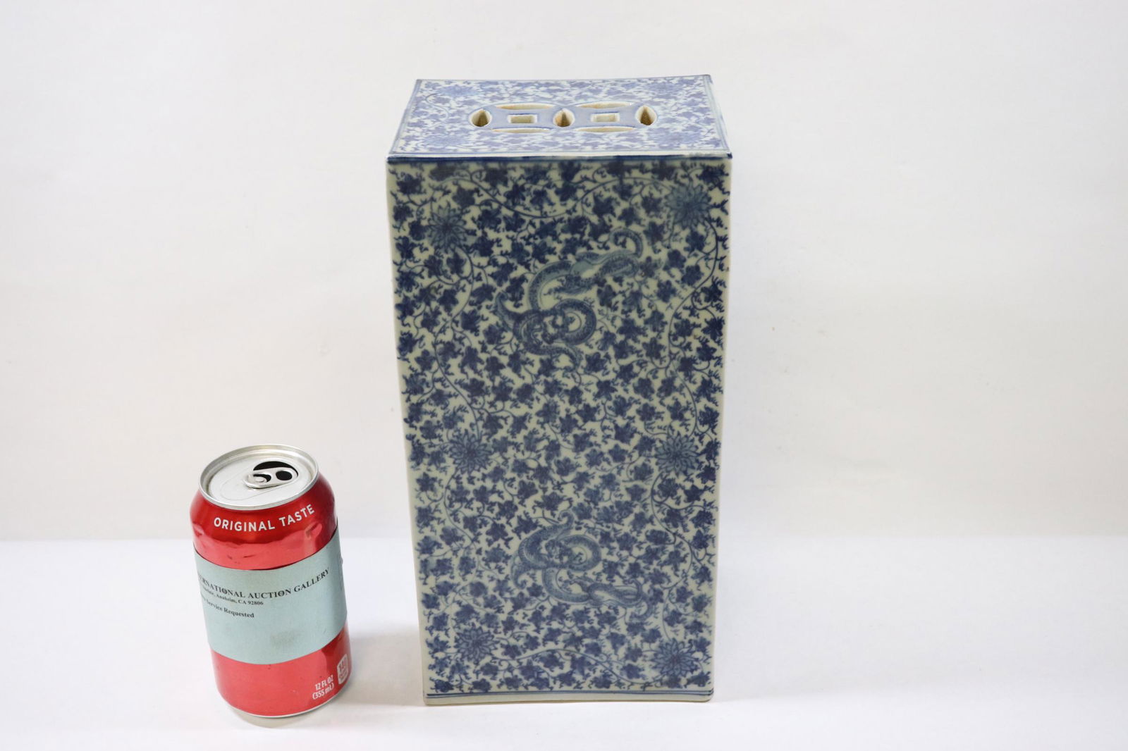 Chinese blue and white porcelain pillow (1 of 11)