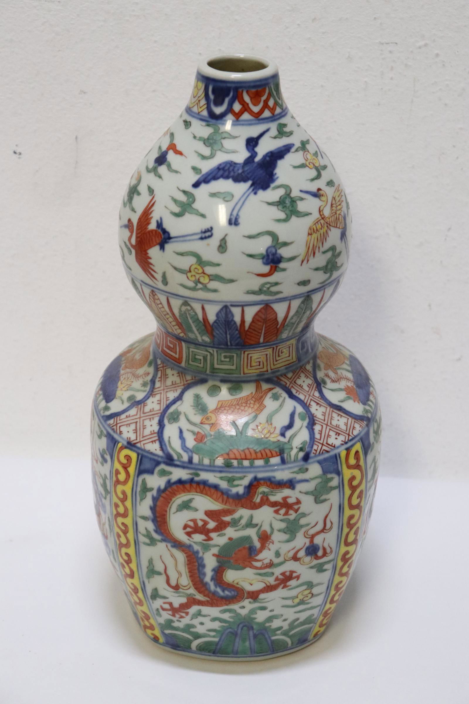 Chinese wucai porcelain gourd shape vase (1 of 10)
