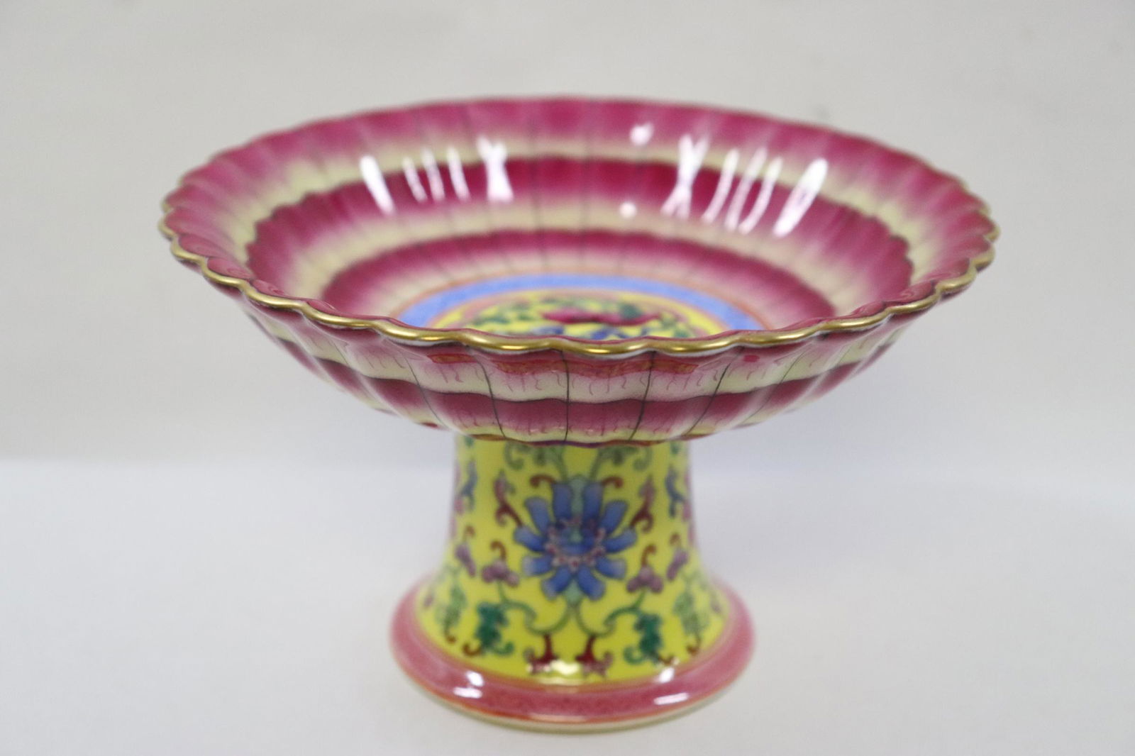 Beautiful Chinese famille rose porcelain stem plate (1 of 9)