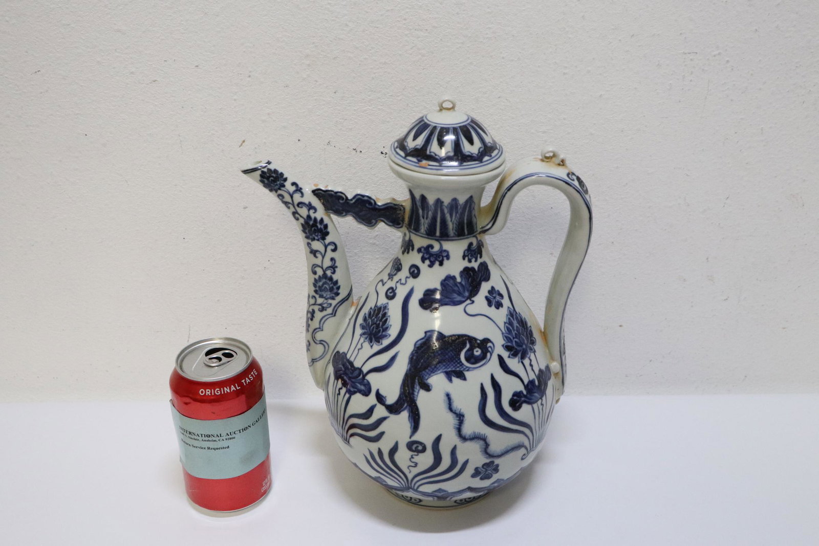 Chinese blue and white porcelain wine server: Chinese blue and white porcelain wine server, 12"Hx9.25"x6.5"