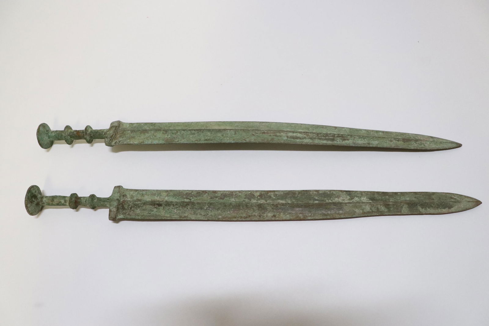 2 Chinese bronze swords (1 of 10)