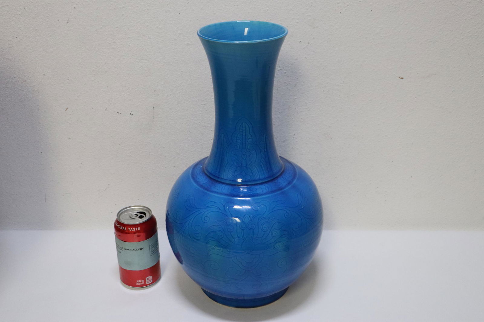 Chinese antique porcelain bottle vase, Guangxu period (1 of 10)