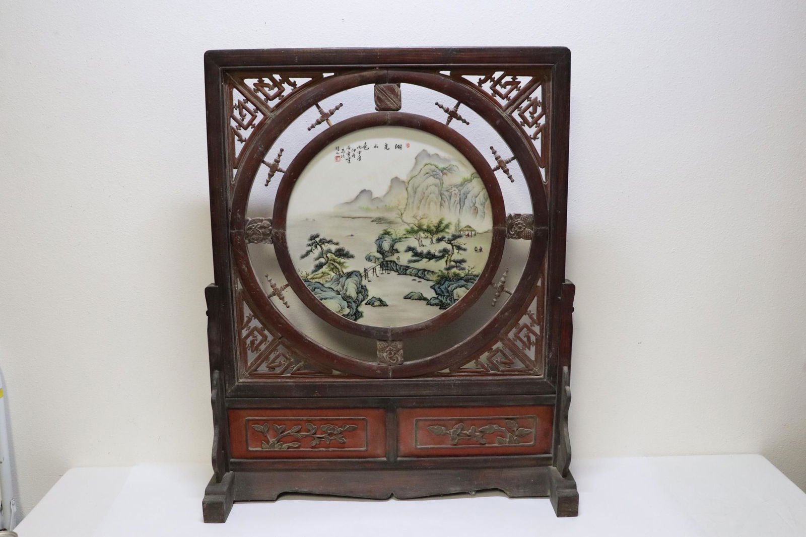 Large Chinese round porcelain plaque on stand (1 of 12)