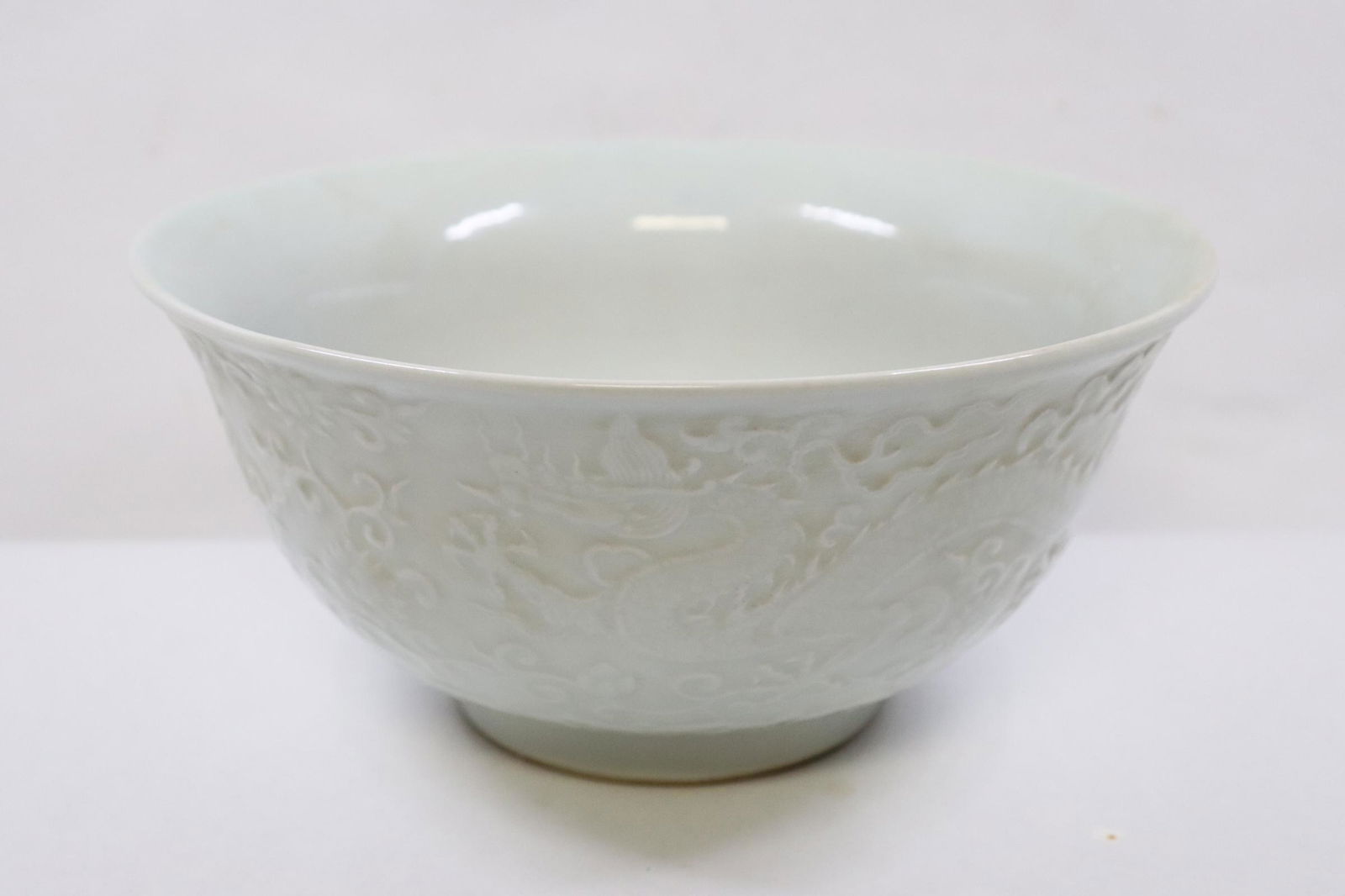 Chinese blue and white porcelain bowl (1 of 9)