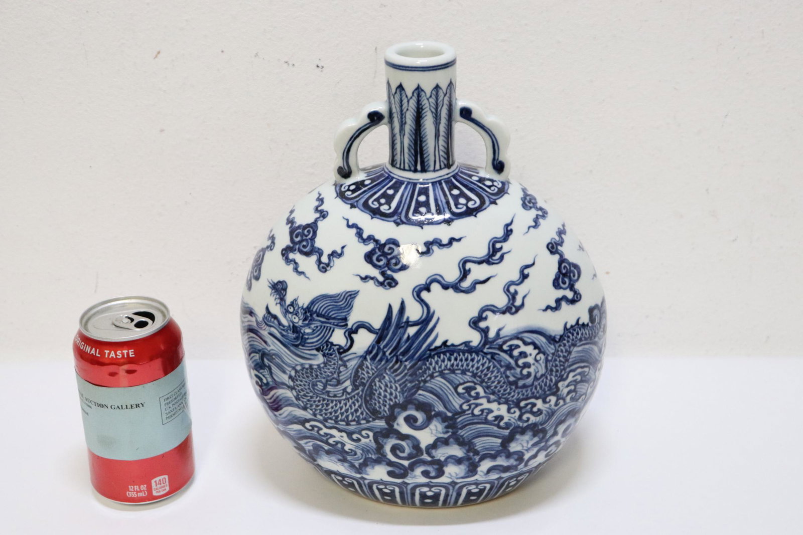 Fine Chinese blue and white flask: Fine Chinese blue and white flask, 11.25"Hx8.75"x5.5"