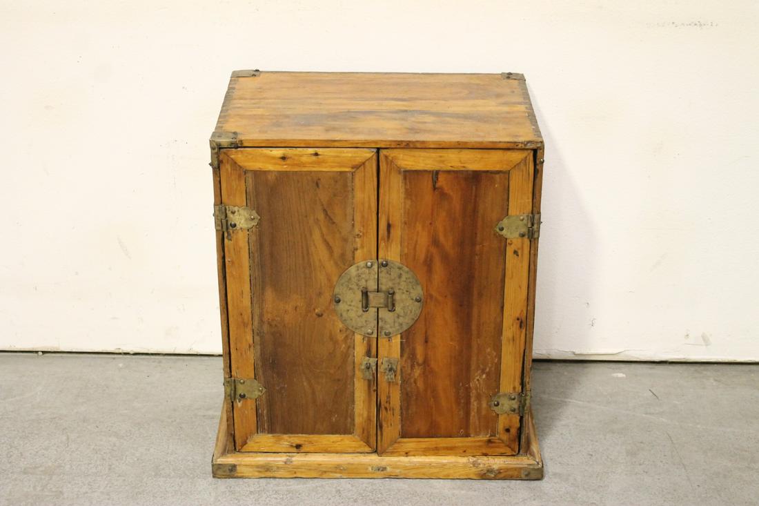Chinese antique wood carved cabinet: Chinese antique wood carved cabinet, 22.8"Hx22.25"x15.7"