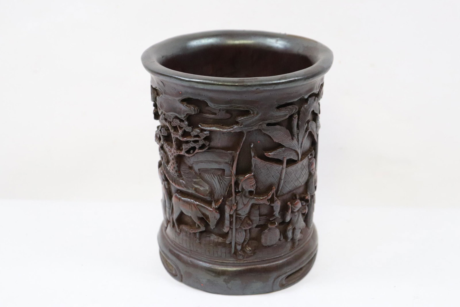 Chinese casted brush holder: Chinese casted brush holder, 5.88"Hx4.5"dia