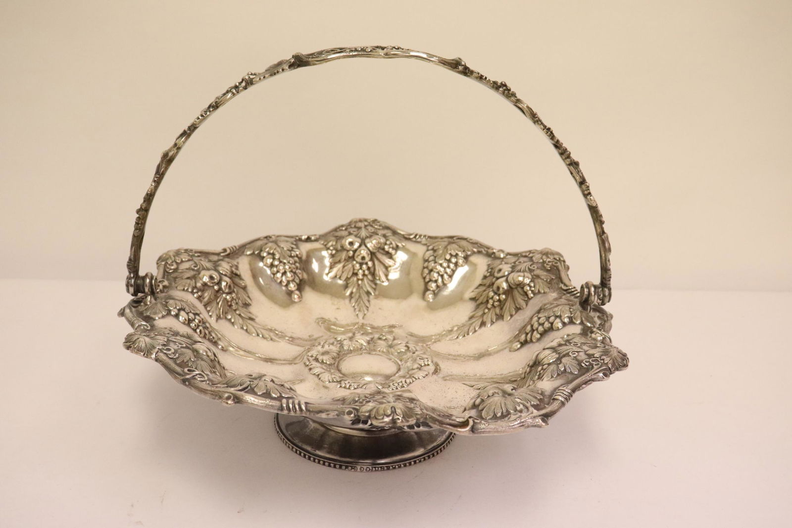 Beautiful Victorian silverplate flower basket (1 of 9)