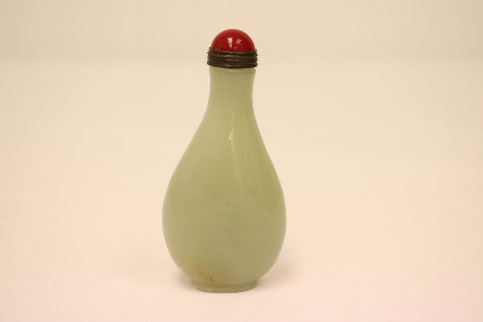 Chinese vintage jadeite carved snuff bottle (1 of 10)