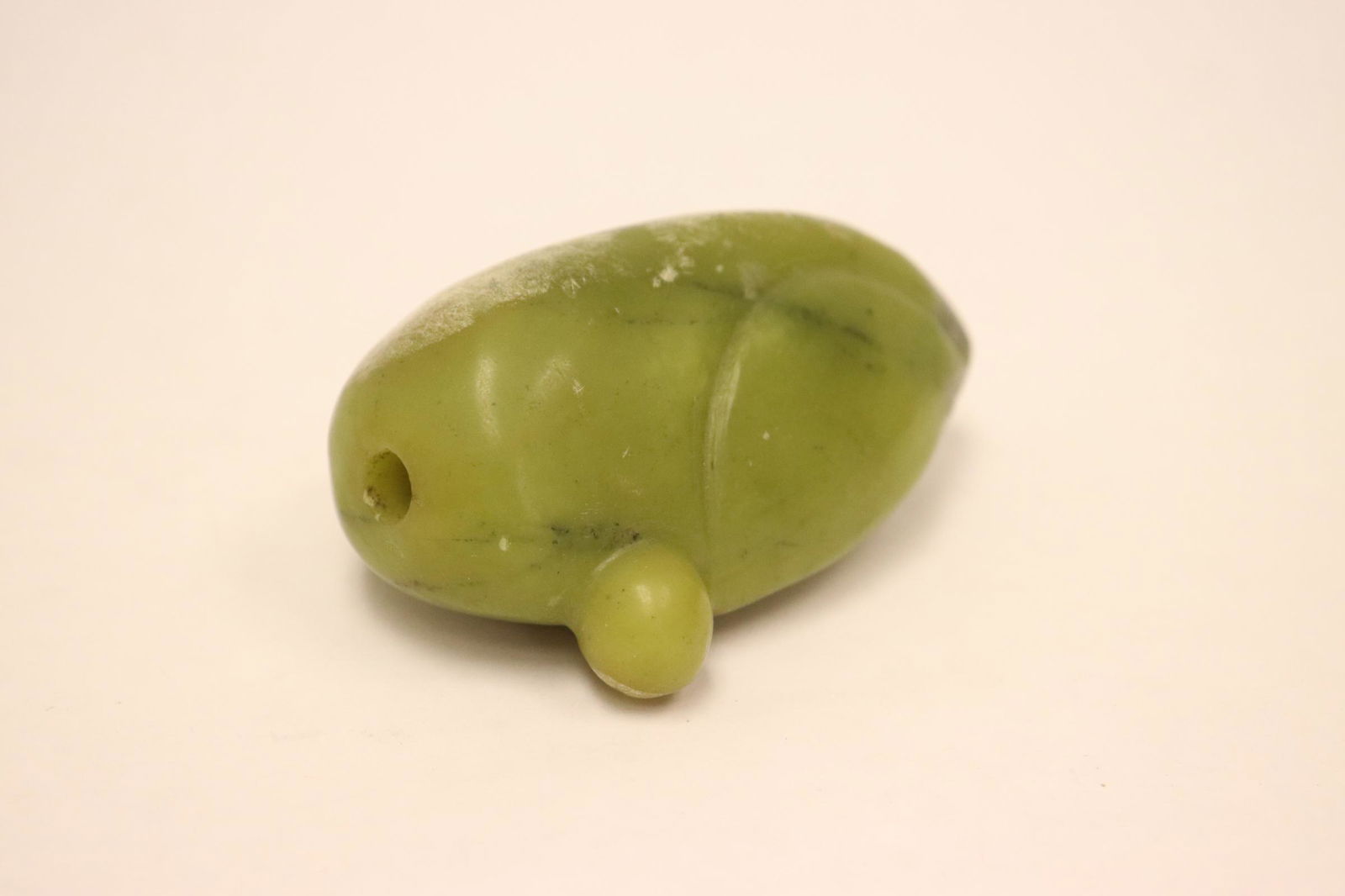 unusual Chinese green jade carved snuff bottle (1 of 10)