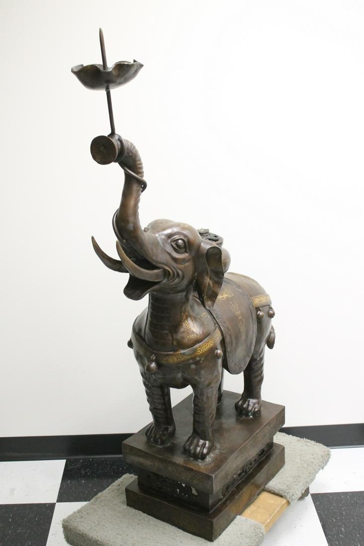 Massive Chinese bronze censer (1 of 10)