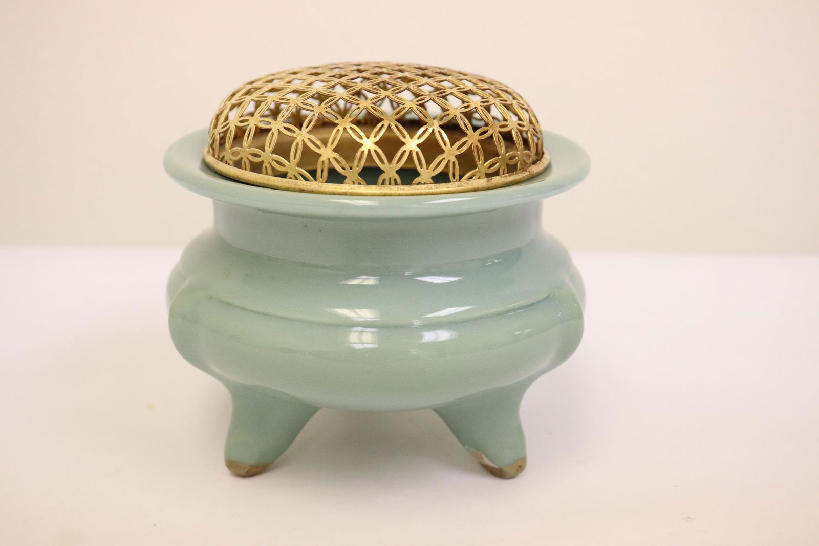 Chinese tripod censer with gilt metal cover (1 of 10)