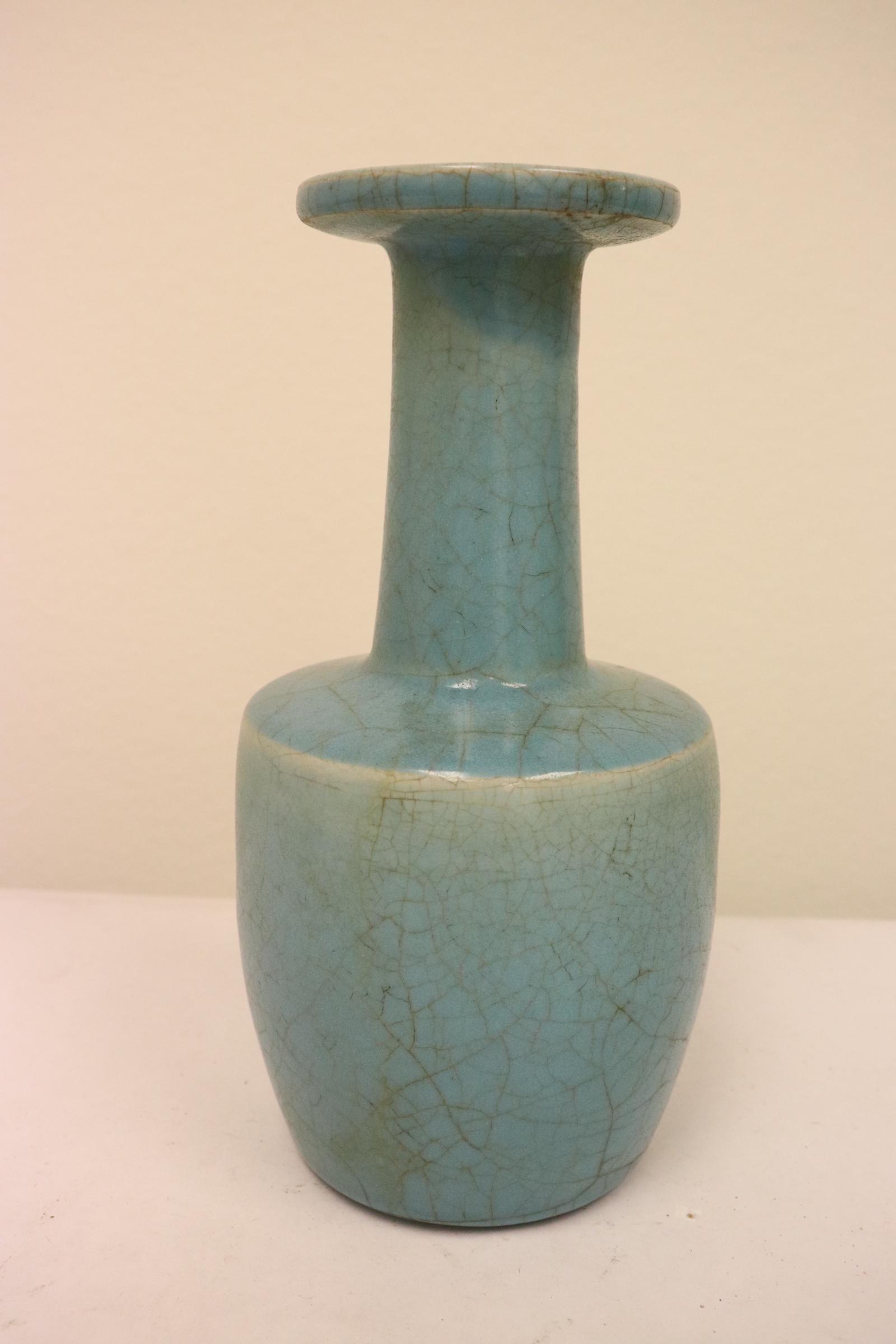 Chinese light blue crackleware porcelain vase (1 of 10)